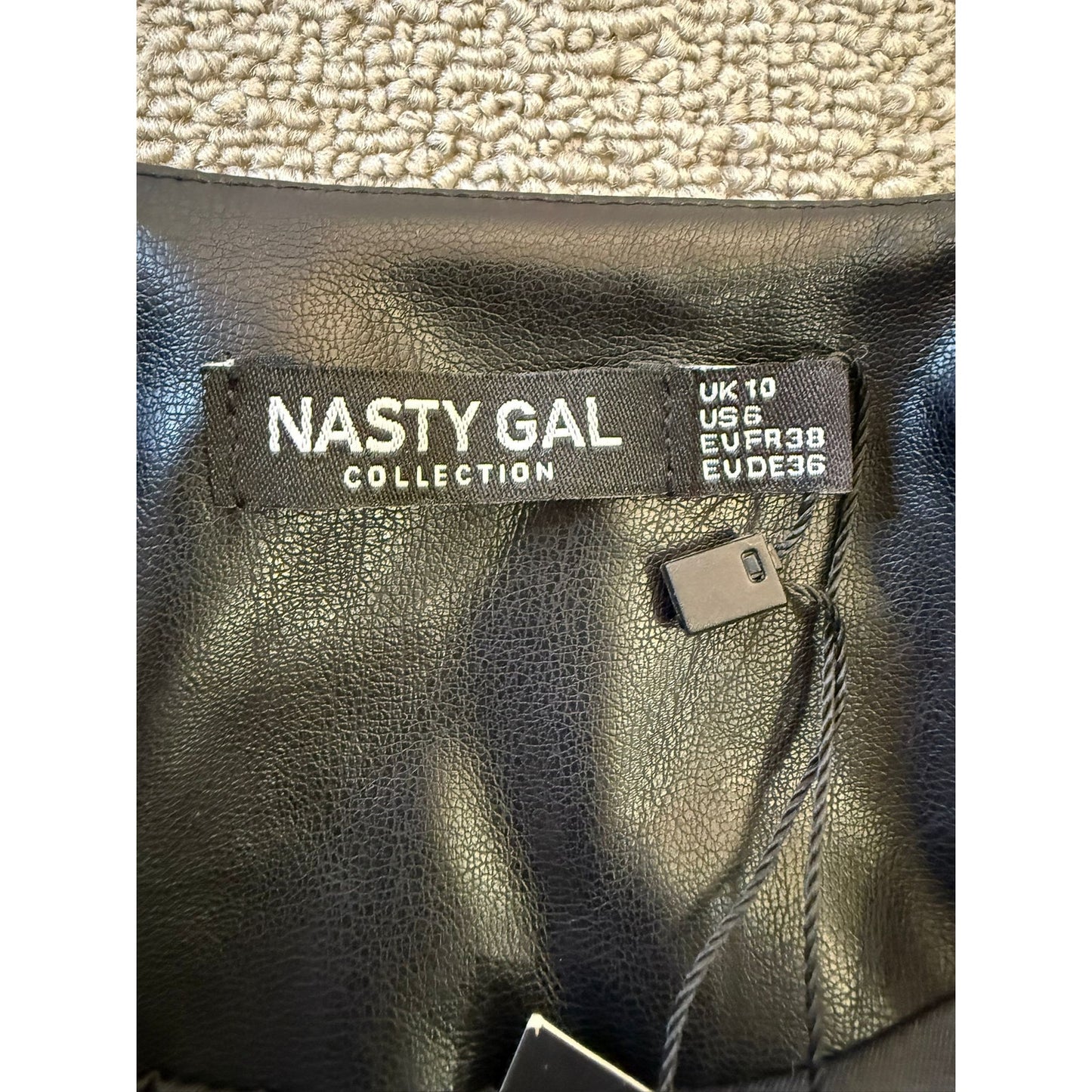 Nasty Gal Collection Womens US 6 Faux Leather Twist Front Crop Top