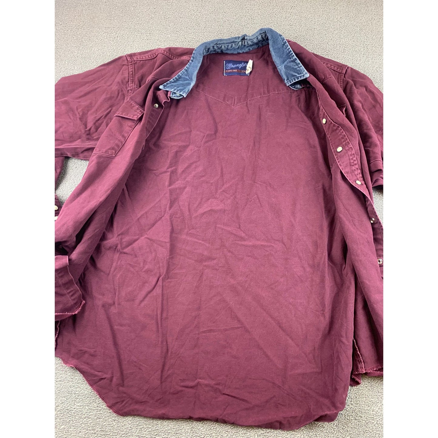 Vintage Wrangler Men 17 1/2 -35 Maroon Denim X-Long Tails Shirt USA Made