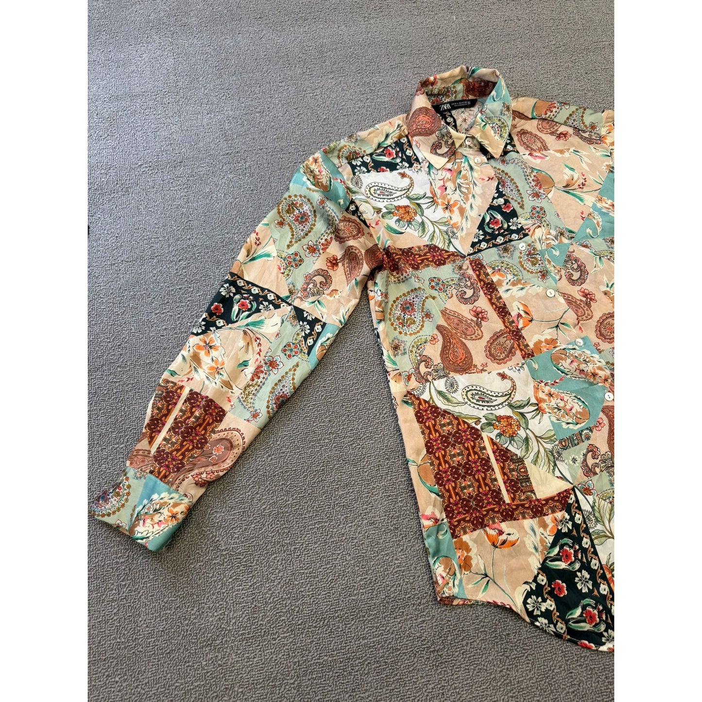 Zara Women's XS Multi-Color Long Sleeve Paisley Boho Button Shirt