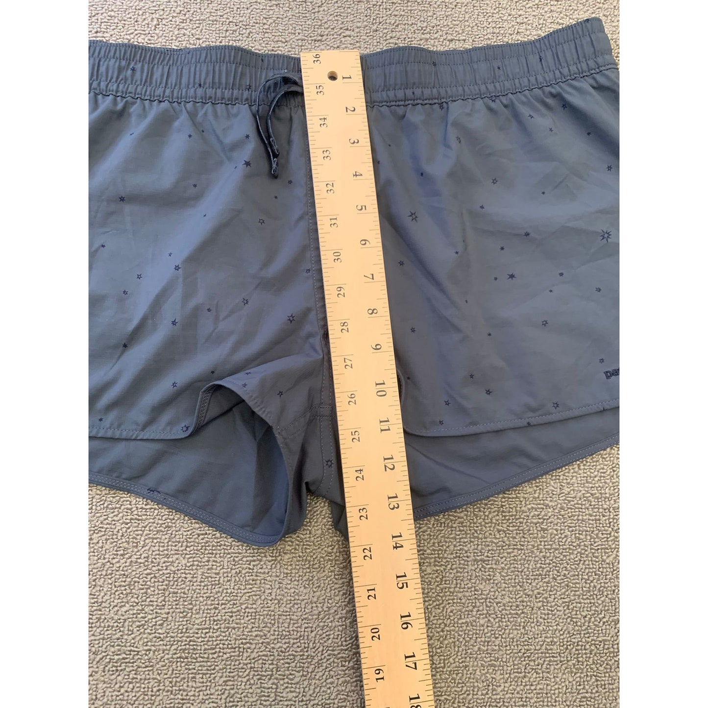 Patagonia Women's XL Gray Running Shorts With Star Print