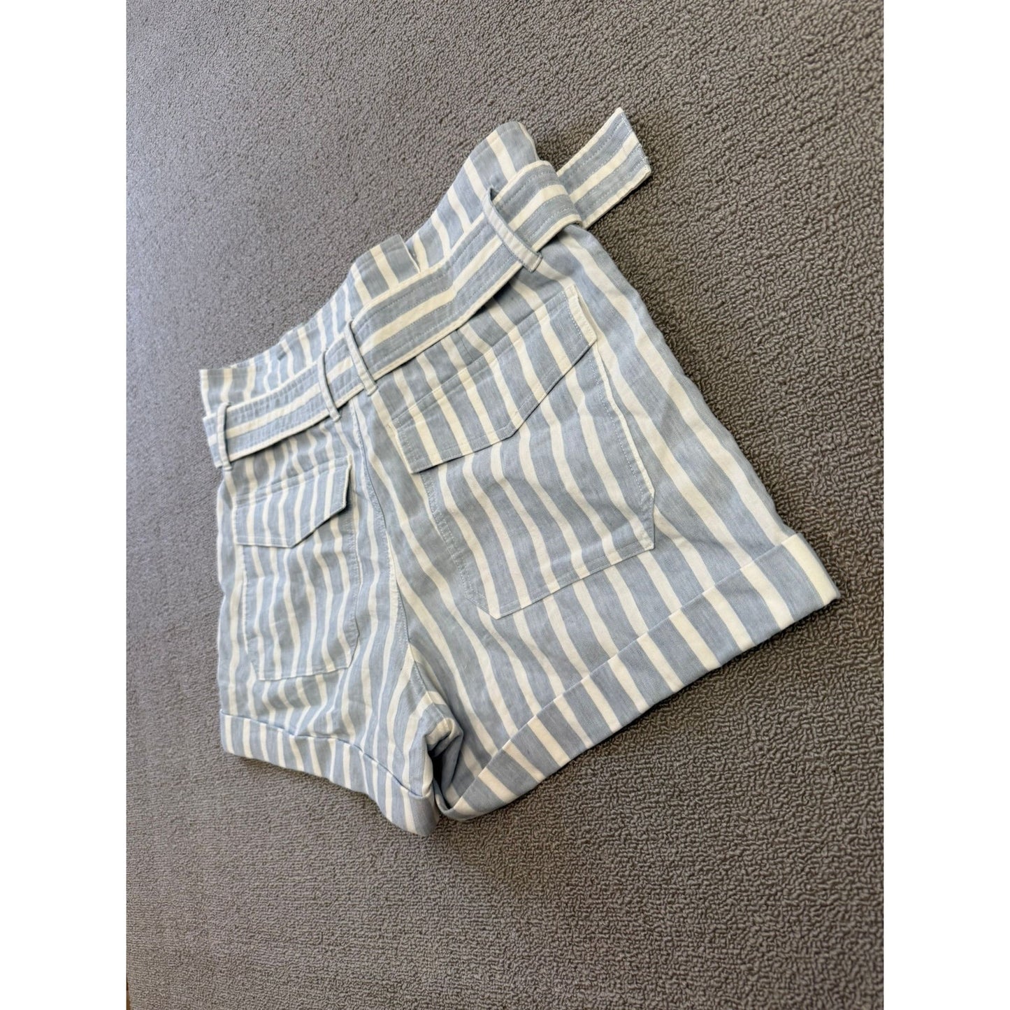 FRAME Women's 6 Casual Linen Blend Shorts Chambray Light Blue Stripe