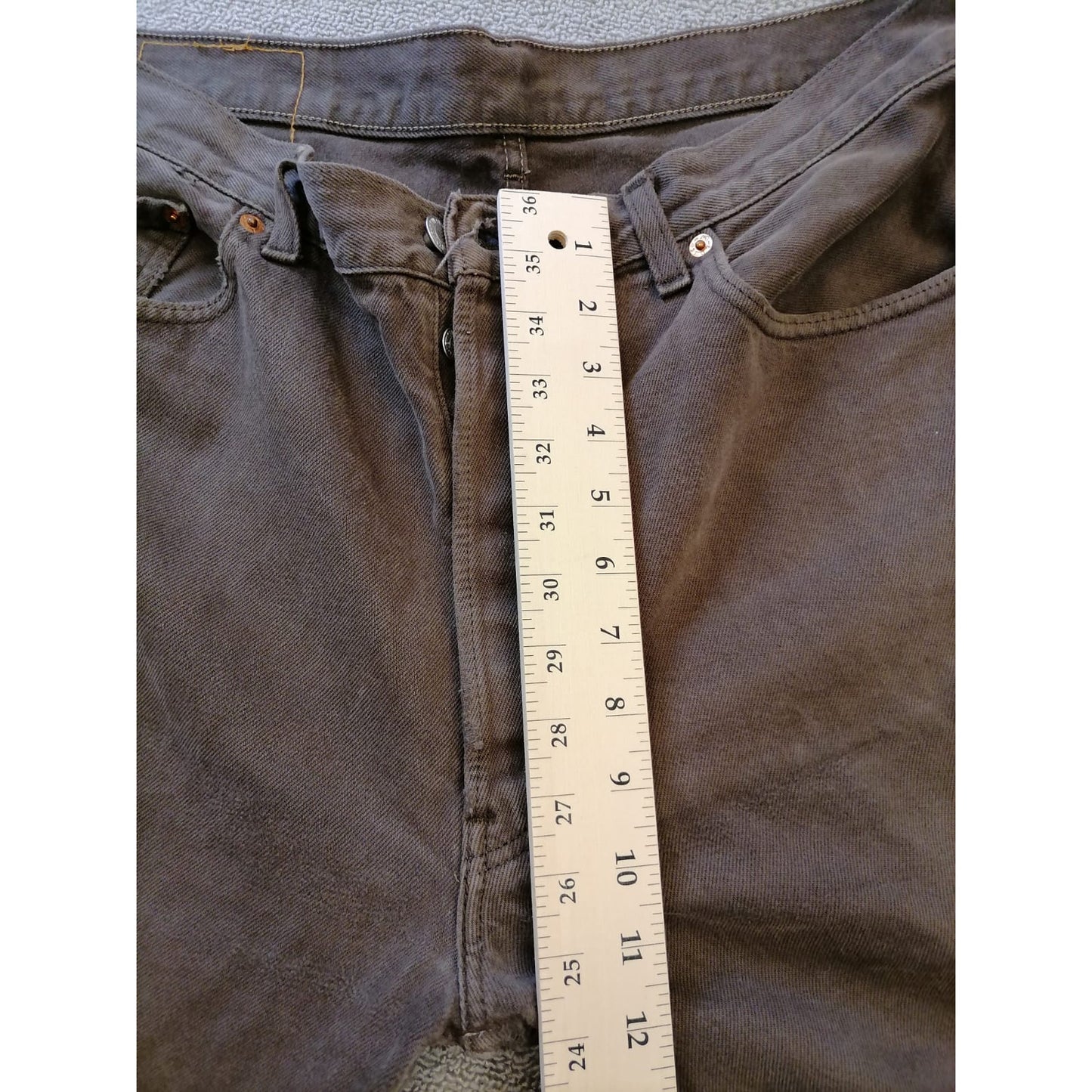 Levi's Men's Waist Size W38 L36 Brown Jeans Classic Fit Durable Comfort & Style.