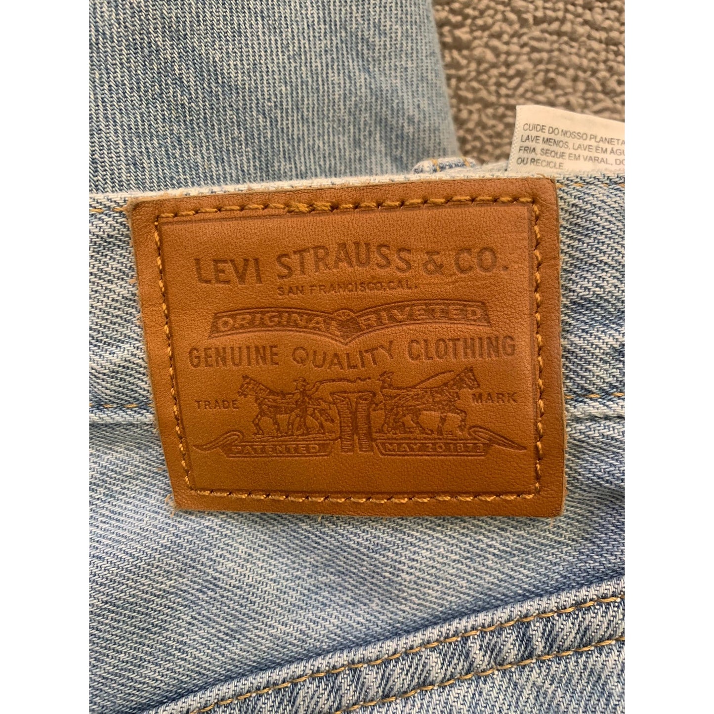 Levi's Premium Women's W23 Blue Wide Leg Jeans Distressed