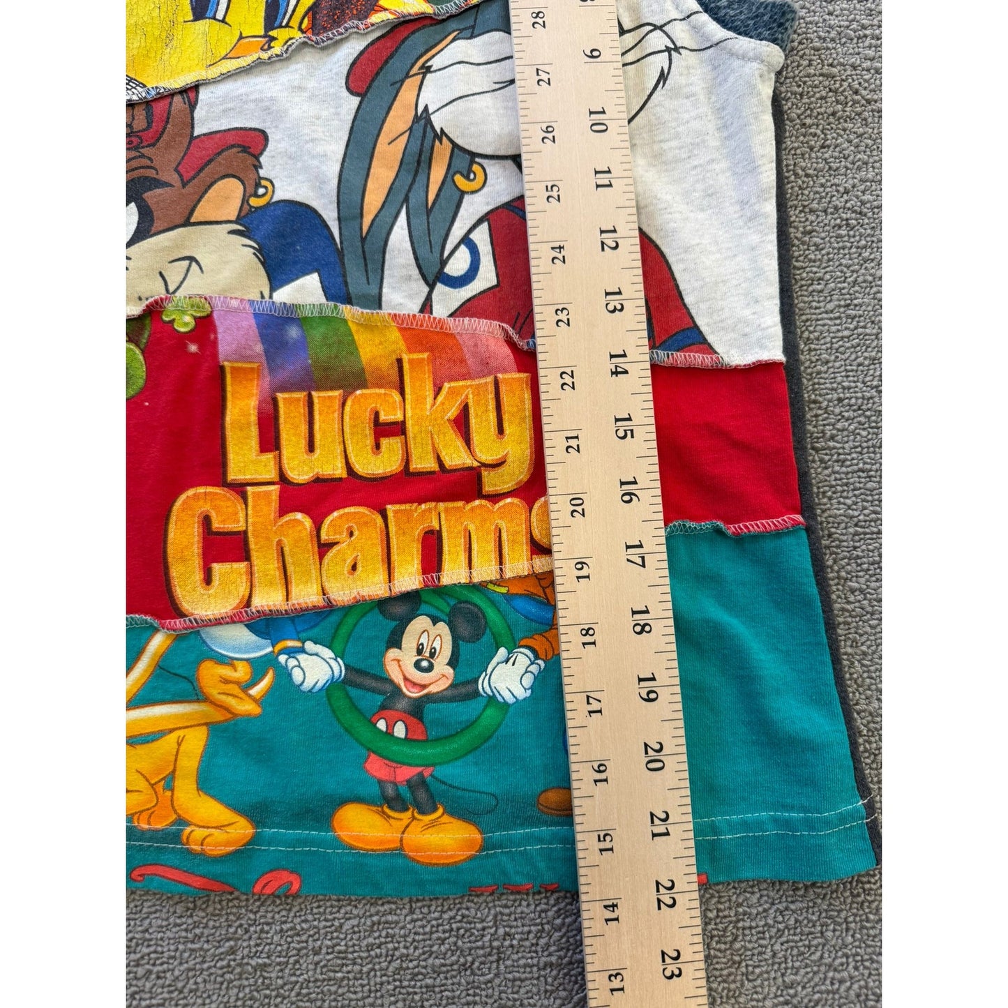 TROLLEY ROSS Women's M Vintage Bugs Bunny Tank Top Lucky Charms Tweety Bird