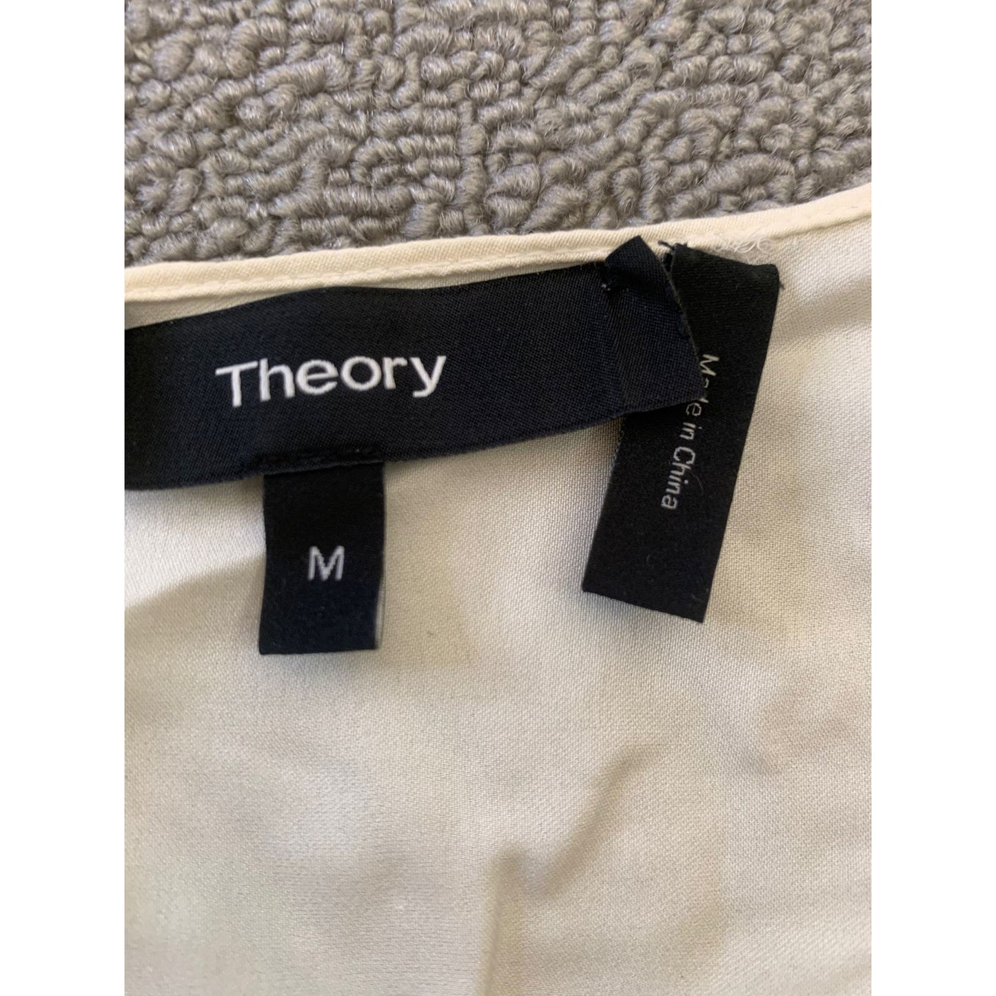 Theory Women's Medium White Cream Top Blouse Sleeveless V Neck