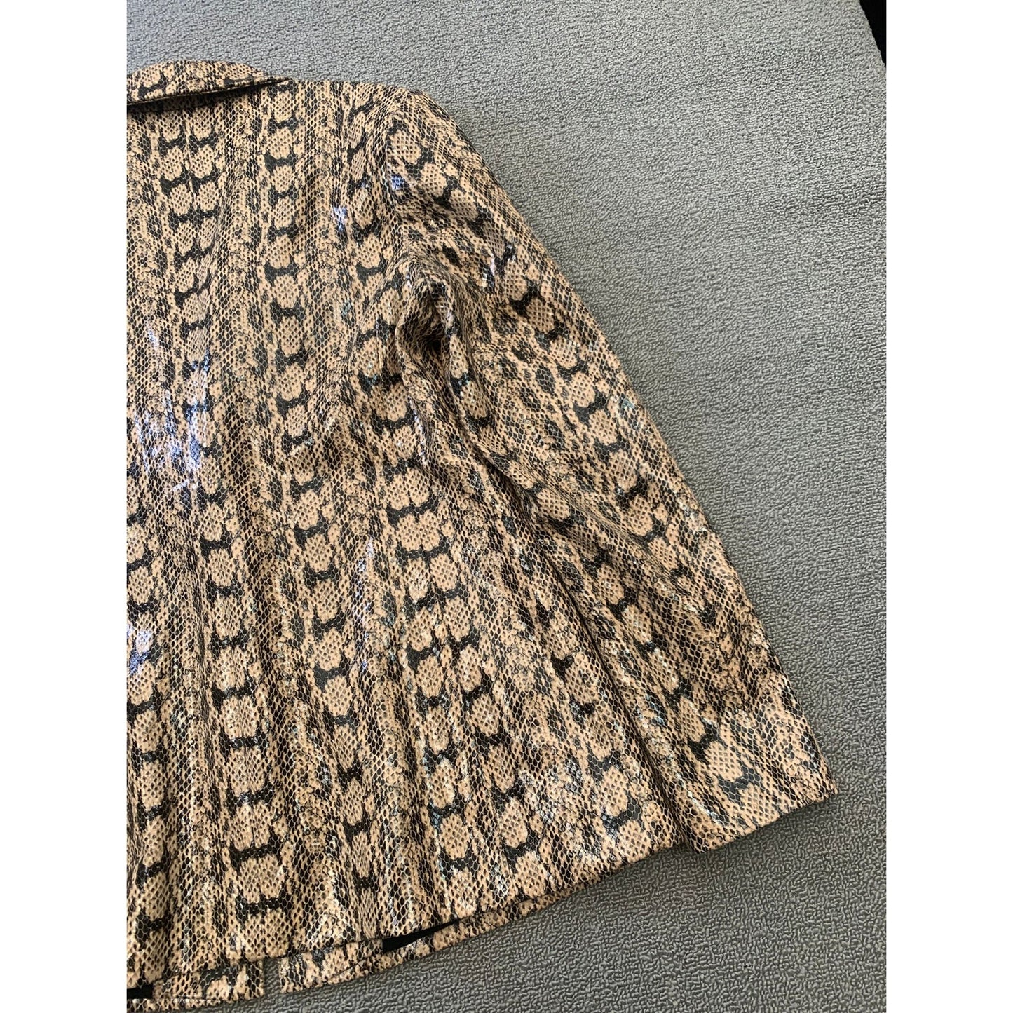 Danielle Bernstein Women's M Snake Print Tan Brown Black Blazer Faux Snake Skin