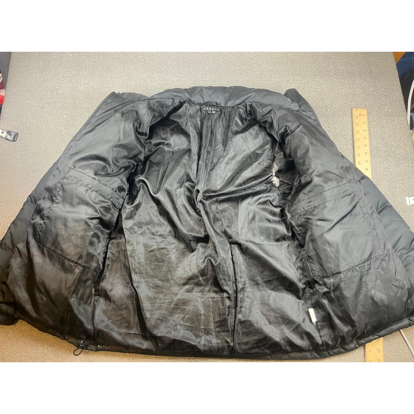 Theory Mens Size Small Down Puffer Full Zipper Black Jacket