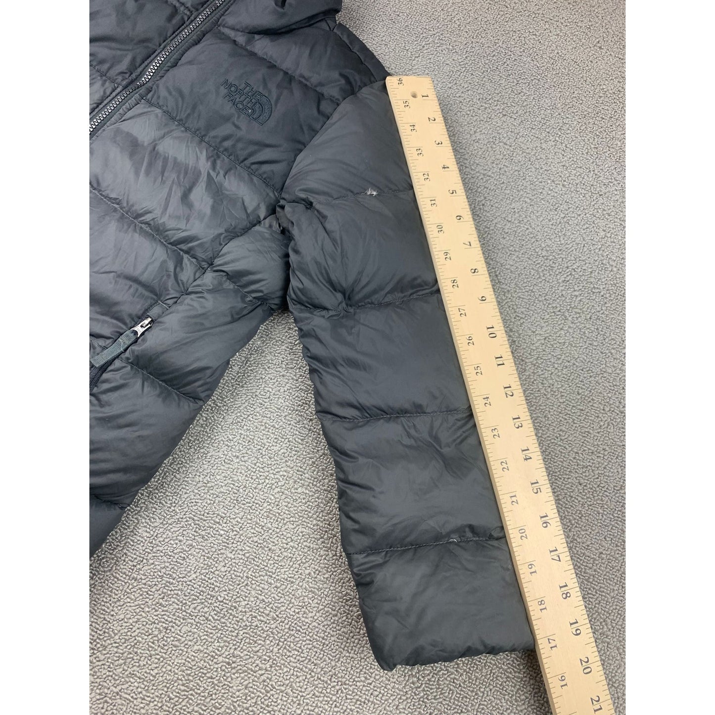 The North Face Boy's S Black Puffer Jacket