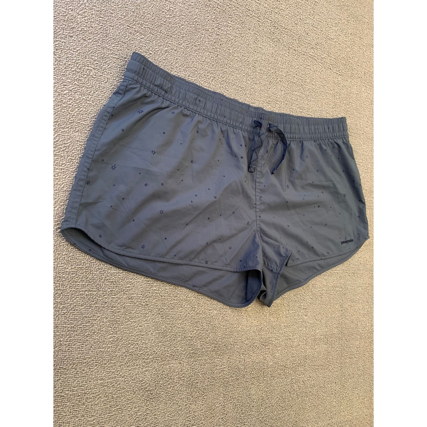 Patagonia Women's XL Gray Running Shorts With Star Print