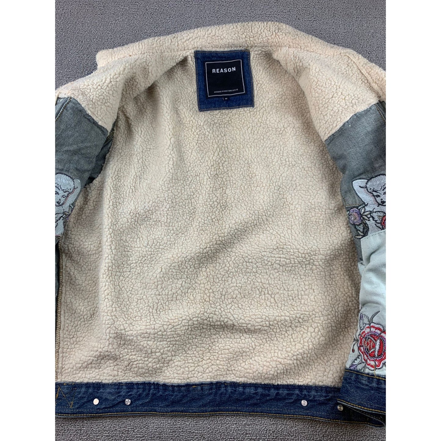 REASON NY Moto Sherpa Denim Jacket Men’s M Streetwear Embroidered Pin Up Roses