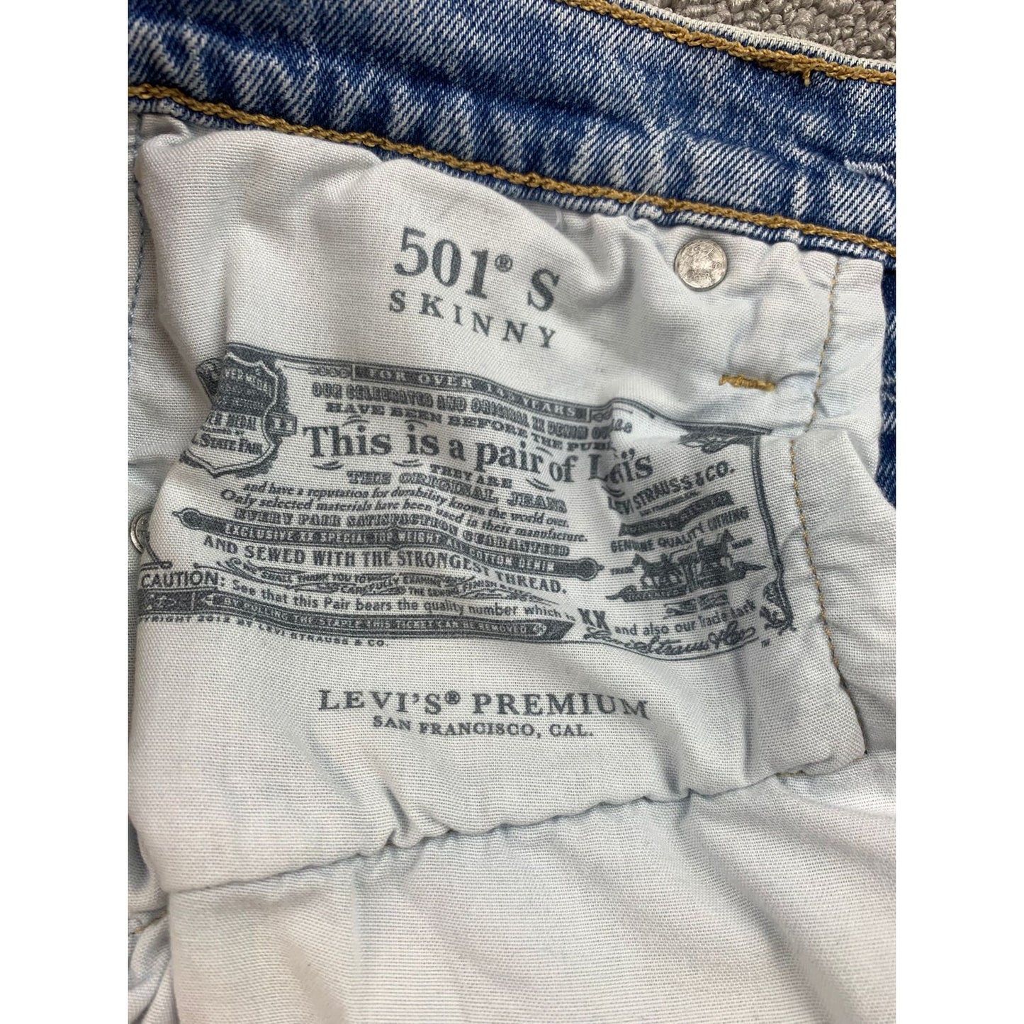 Levi's Women's 24x32 501 Skinny Light Wash Denim Jeans