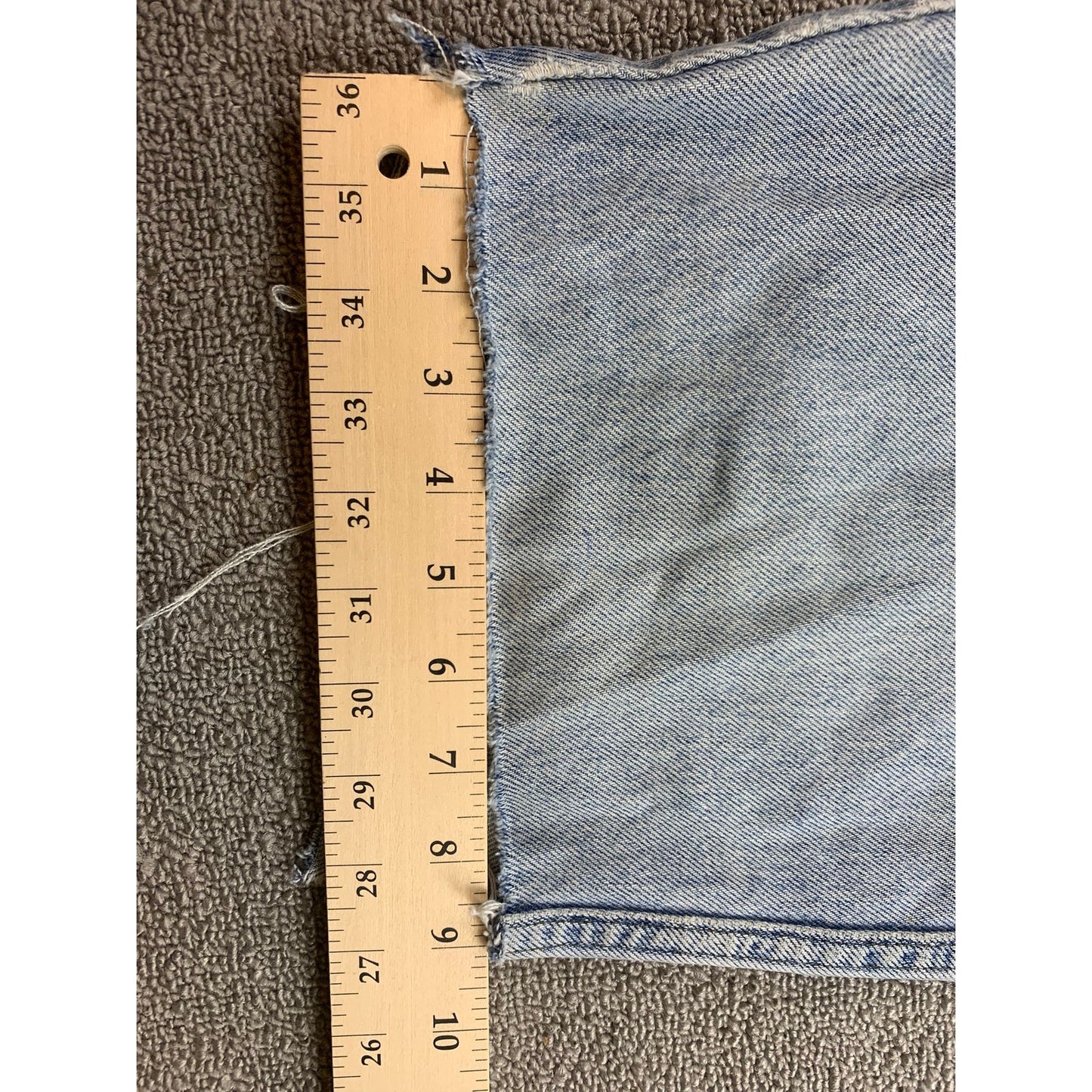 Harley-Davidson Men's 32 Light Wash Frayed Hem Denim Shorts Biker (90s–Y2K)