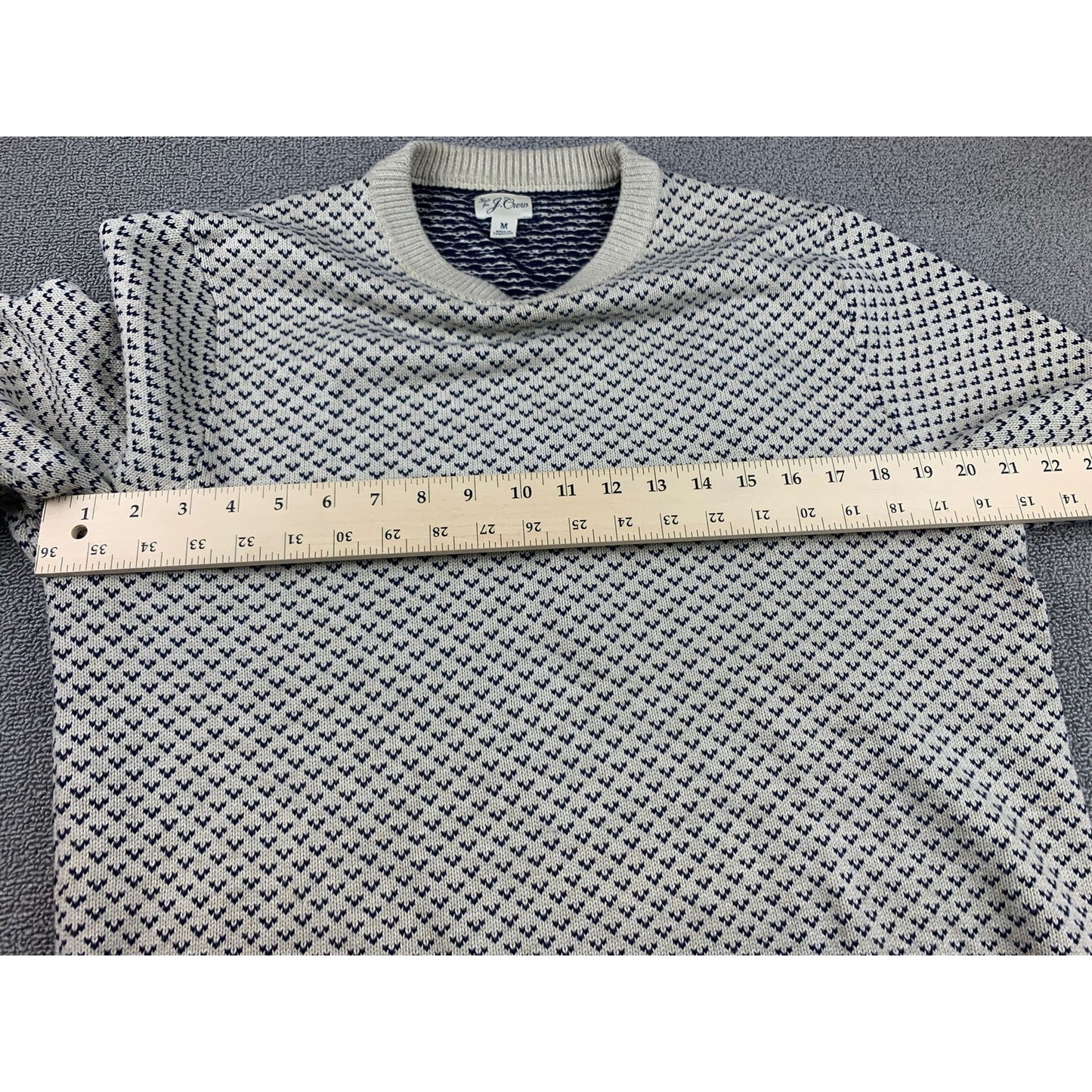 J. Crew Men's Medium Heritage cotton sweater in bird's-eye stitch 100% Cotton