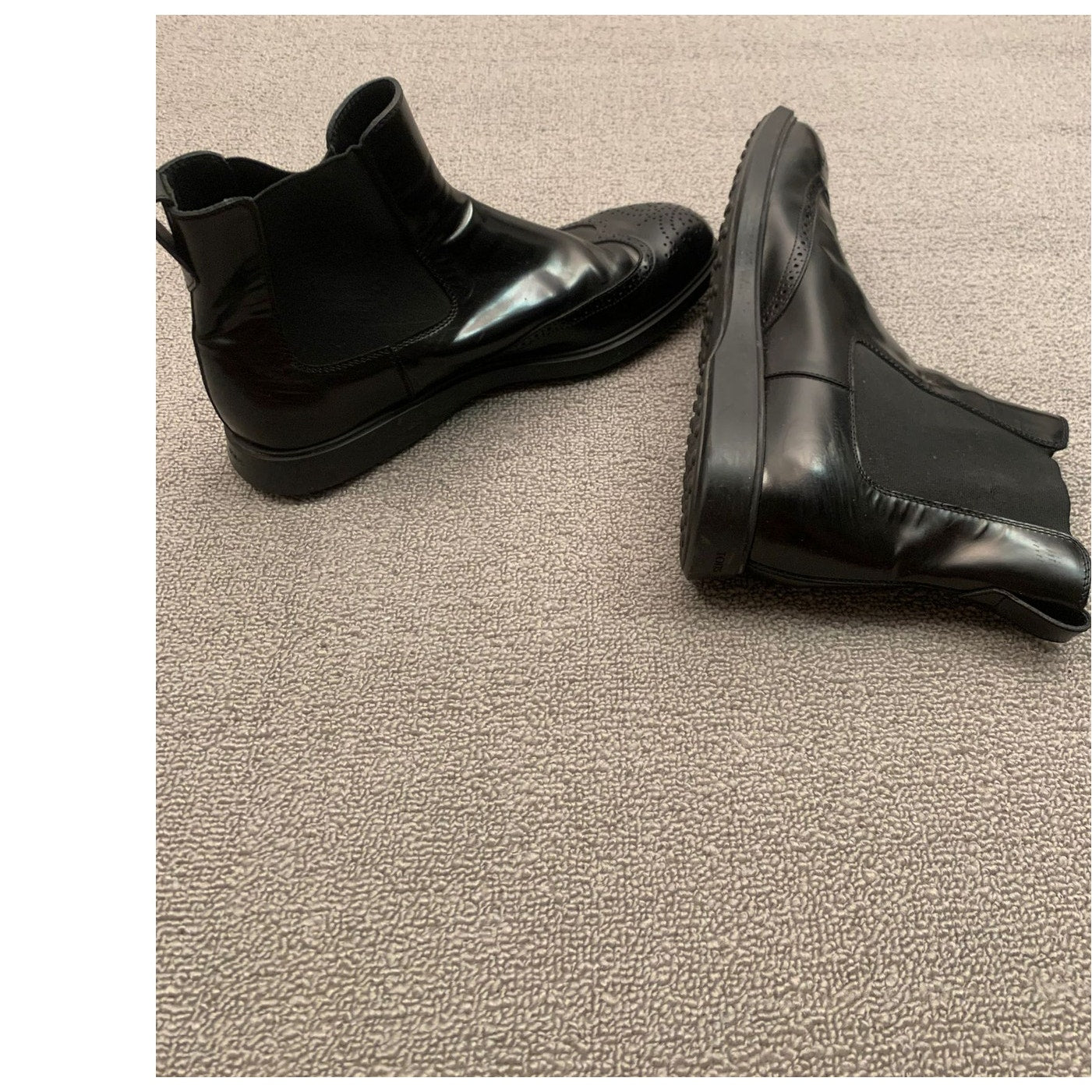Tod's Men 9 Black Patent Leather Brogue Chelsea Boots