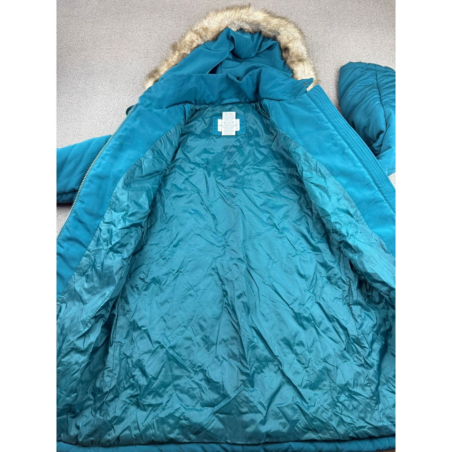 White Stag Women's Small Quilted Puffer Jacket With Faux Fur Trim Hood