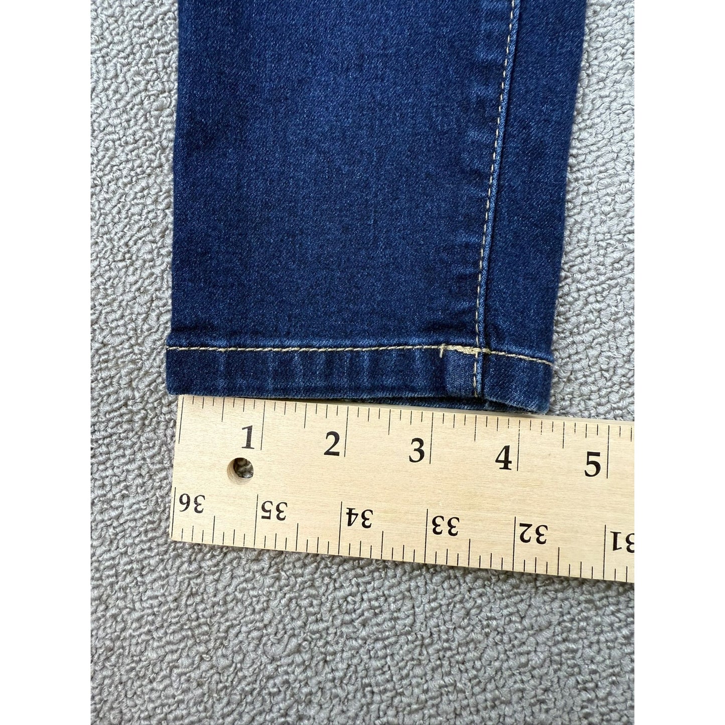 Ymi Wanna Betta Butt Women's Size 7 Dark Blue High Rise Jeans