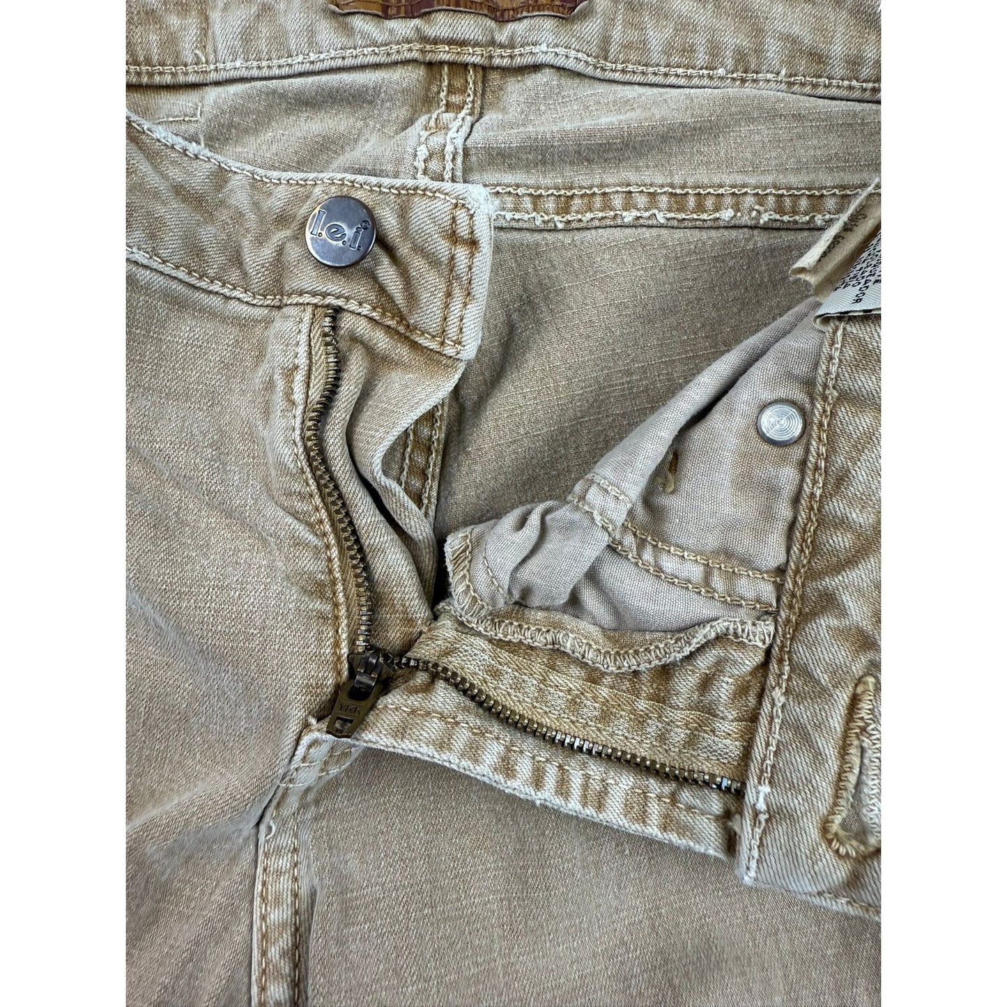 LEI Vintage Women Size 29 Tan Wide-leg Jeans Bell-bottom Denim Pants Y2K