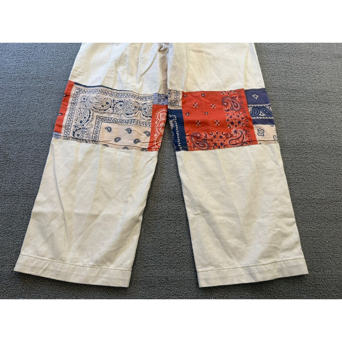 BDG Urban Outfitters Women's Size 26 White Denim Patchwork Bandana Wide Leg Jean