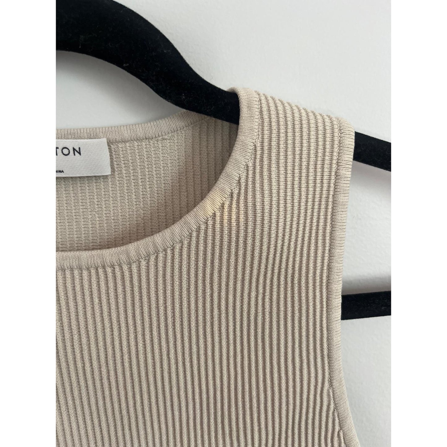 Babaton Ribbed Tank Top Women S Beige Cropped Knit Stretch Sleeveless