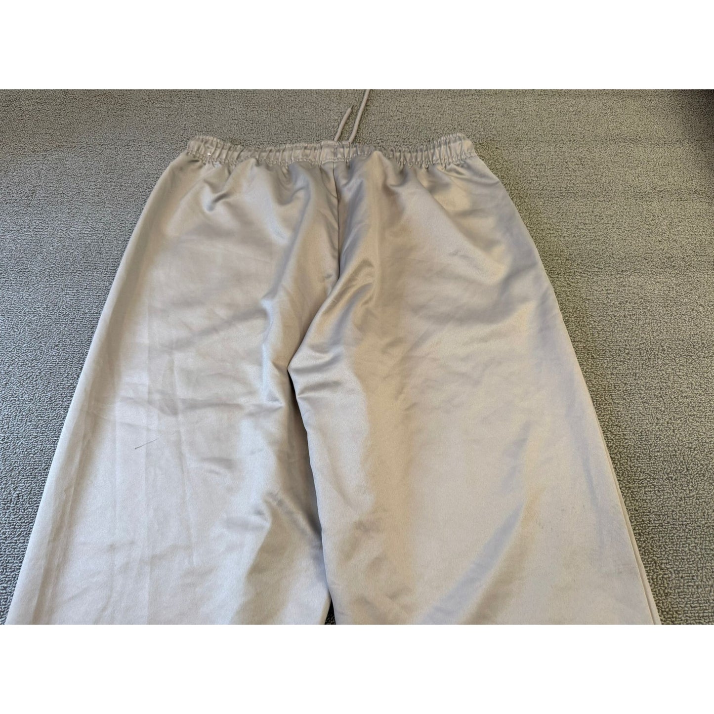 Nike Women’s Mid Rise Loose Fit Air Joggers Glossy Gray Size Large