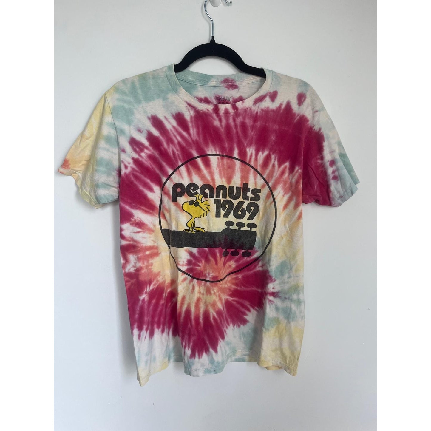 Peanuts Tie Dye T Shirt Men M Woodstock 1969 Rainbow Spiral Graphic Tee