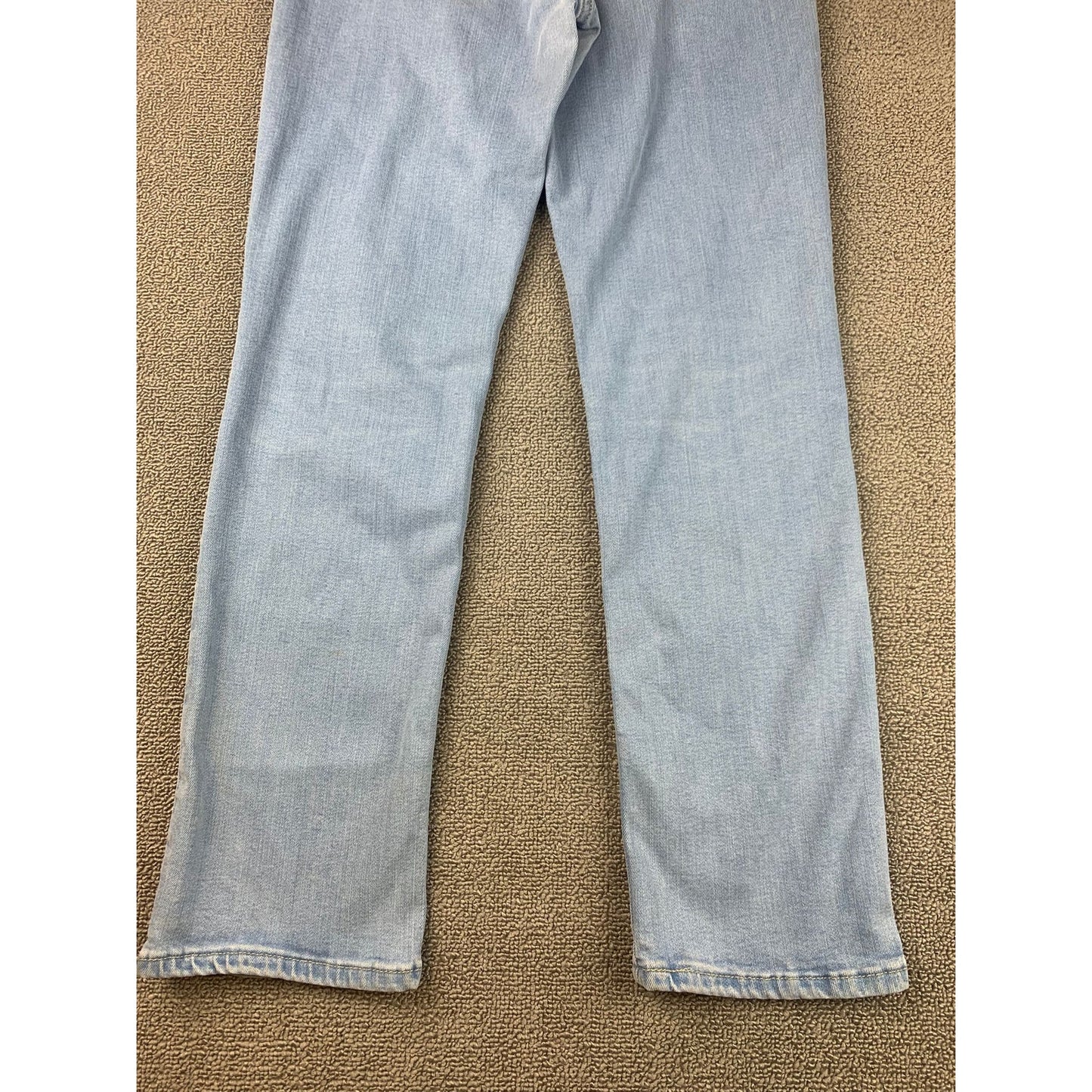 Levi's Women's 29x28 724 High Rise Light Wash Premium Jeans