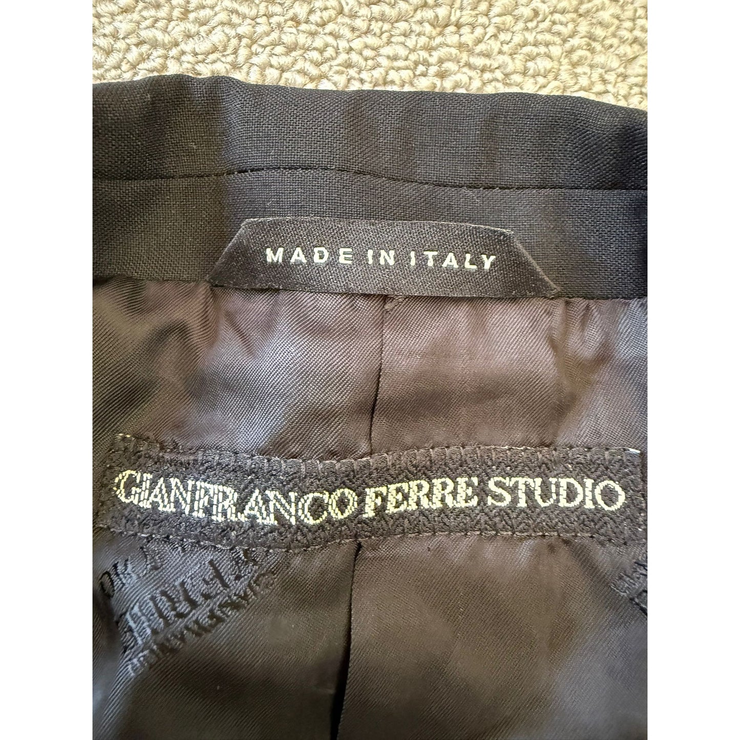 Gianfranco Ferre Studio Mens  Size 38 Classic Blazer Pants Set Made in Italy