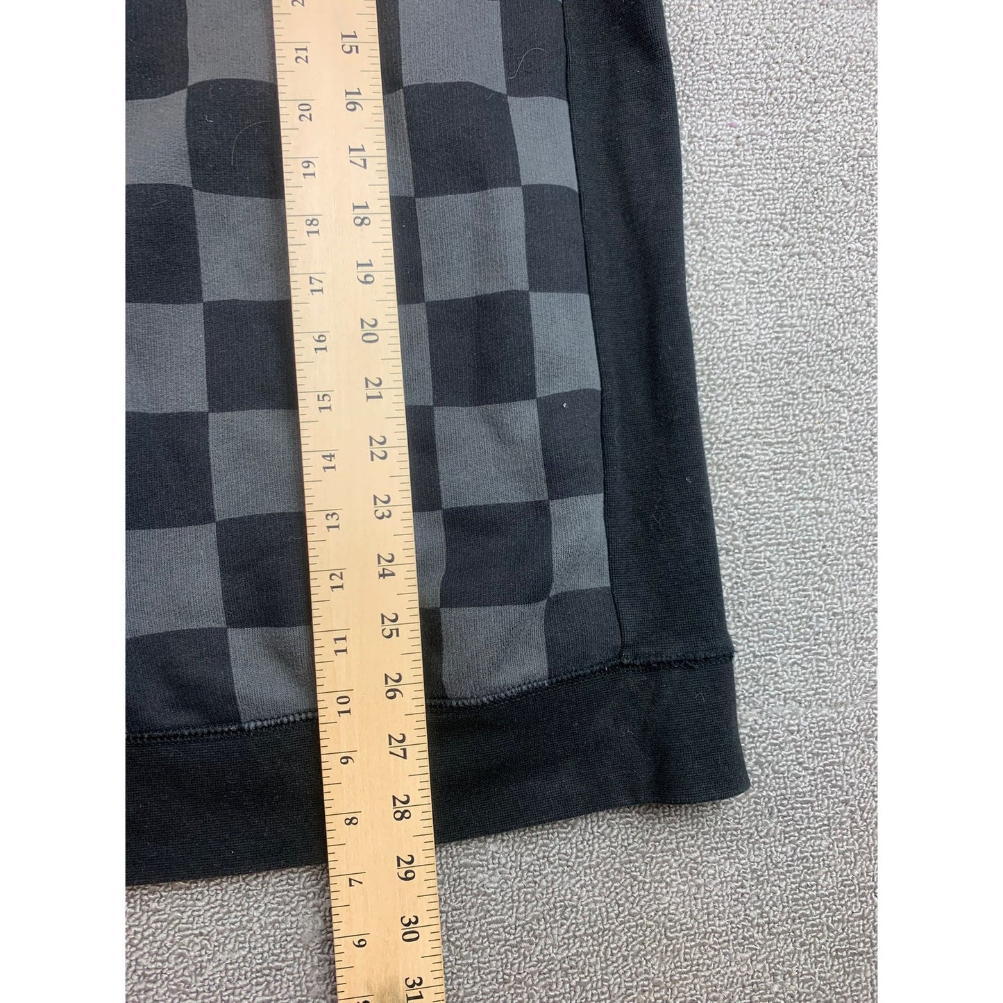 Vans Men Large Black And Gray Comfycush Checkerboard Pullover Crewneck Sweater