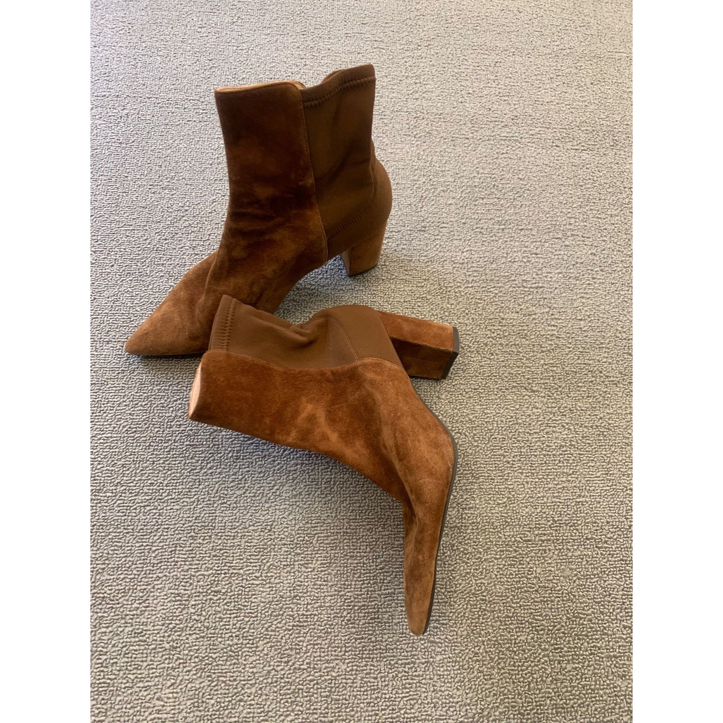 LONNIE Stuart Weitzman Women 7 Brown Suede Ankle Boots