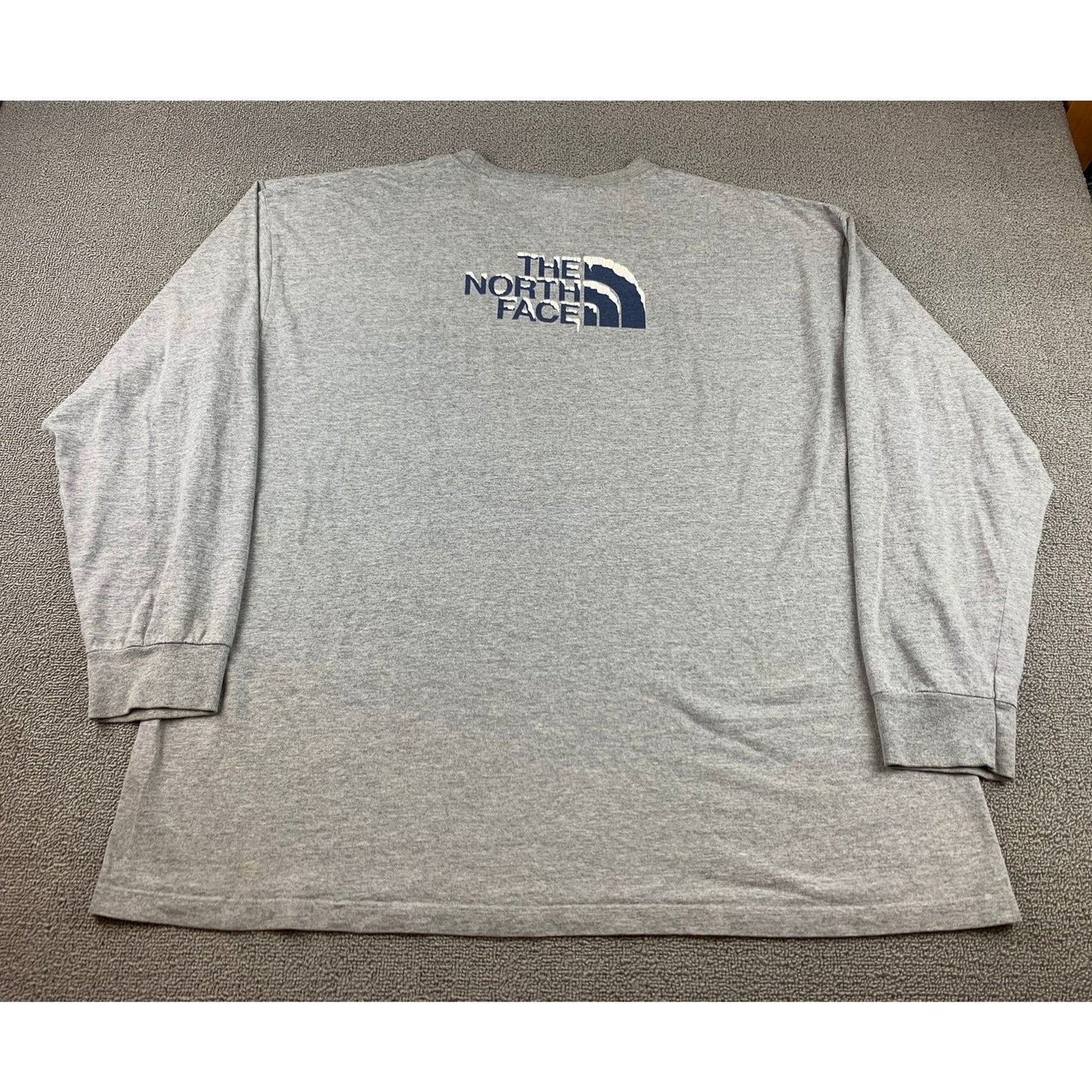 The North Face Men's XXL Gray Long Sleeve Graphic T-Shirt