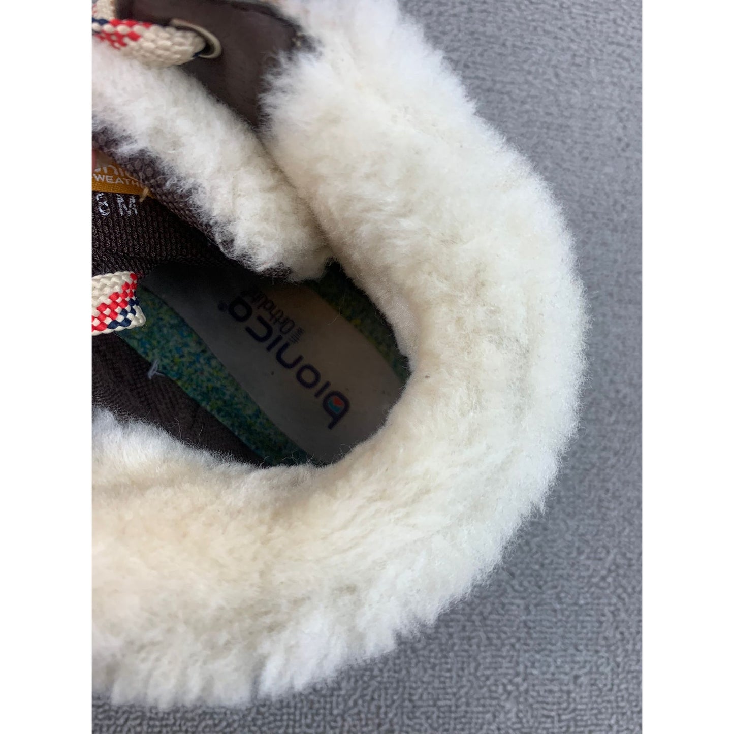 Bionica 8M Tan White Suede Faux Fur Lace Up Winter Hiking Boots