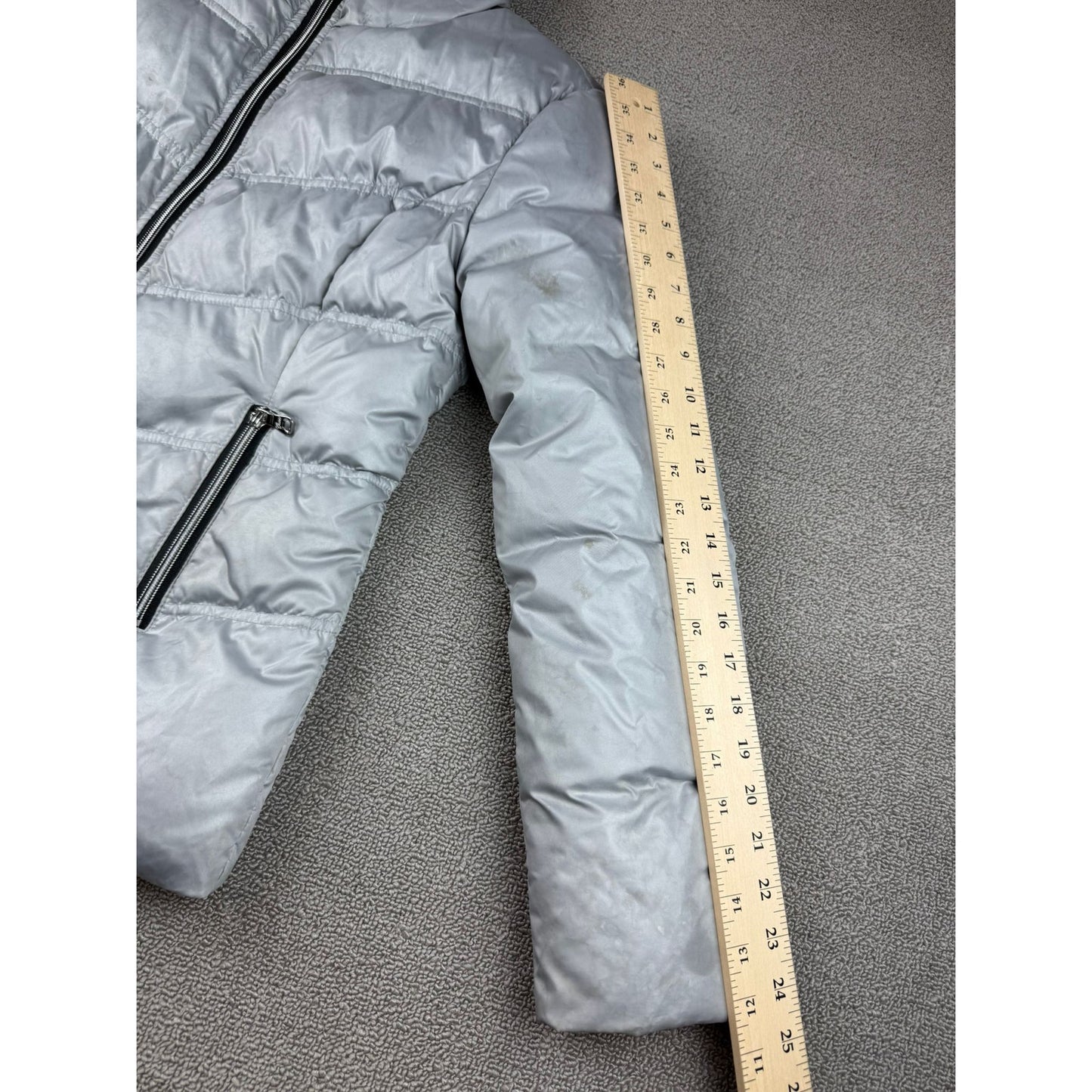 Guess Women's M Gray Silver Puffer Jacket