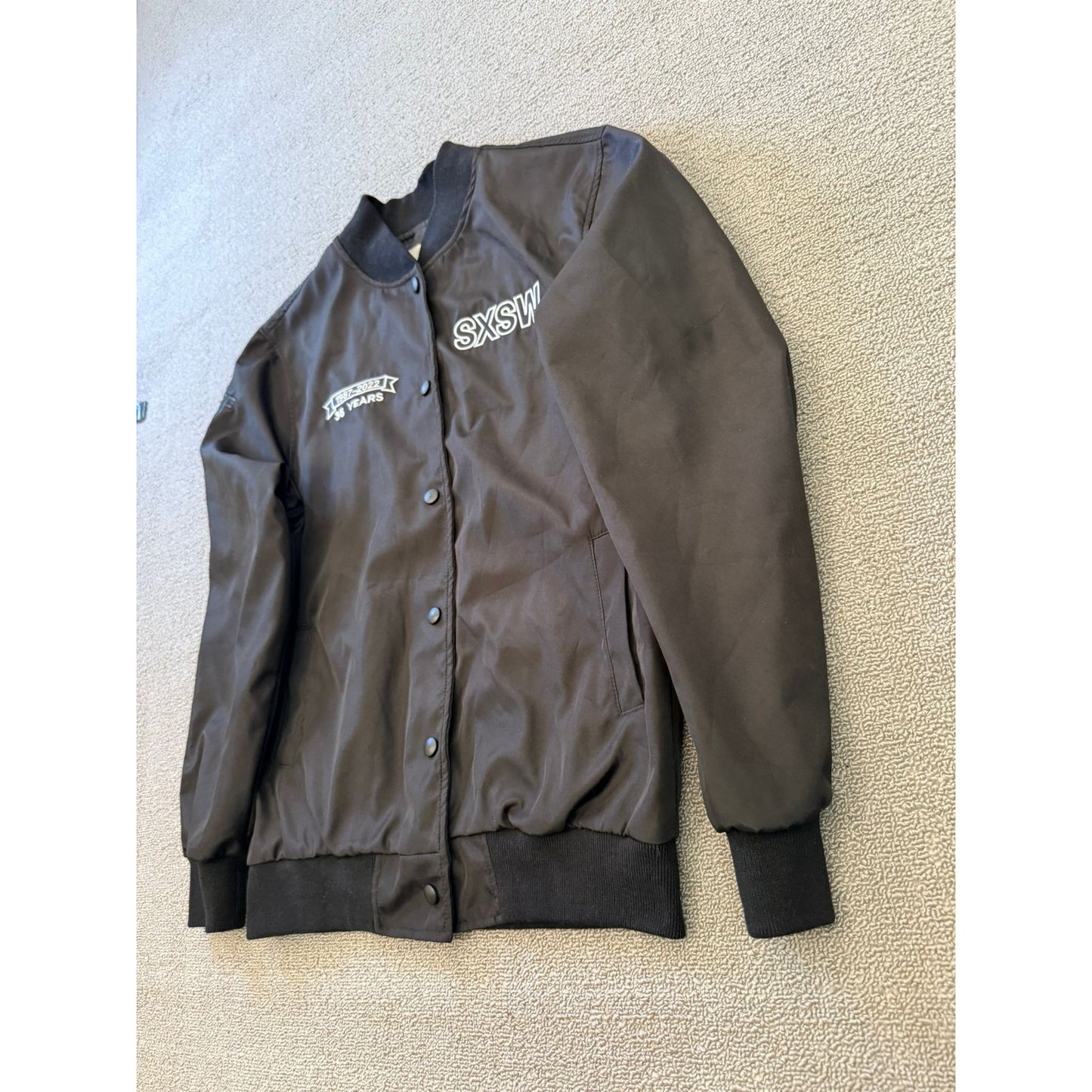 Strata Black SXSW ATX Austin TX 35 Years Snap Lightweight Jacket Size XS