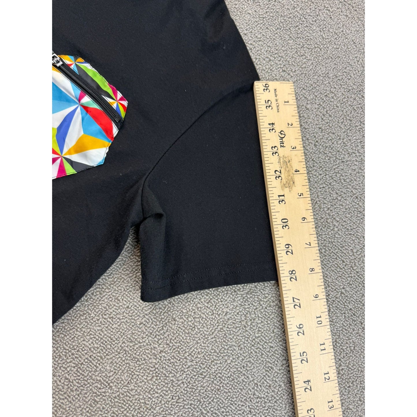Disney Parks Epcot Men's Small Black Spaceship Earth Zipper Pocket T Shirt