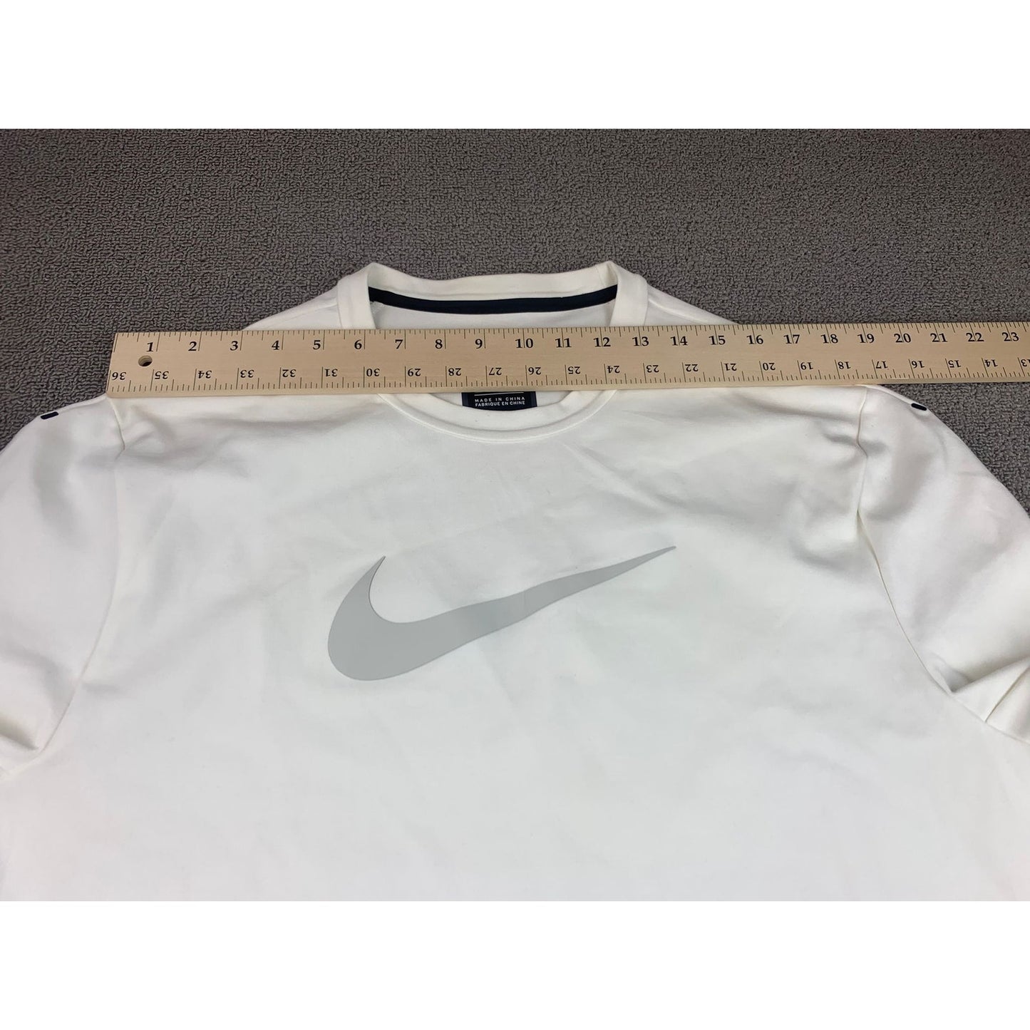 Nike Men's XL White Sportswear NSW Tech Pack Swoosh Crew Shirt