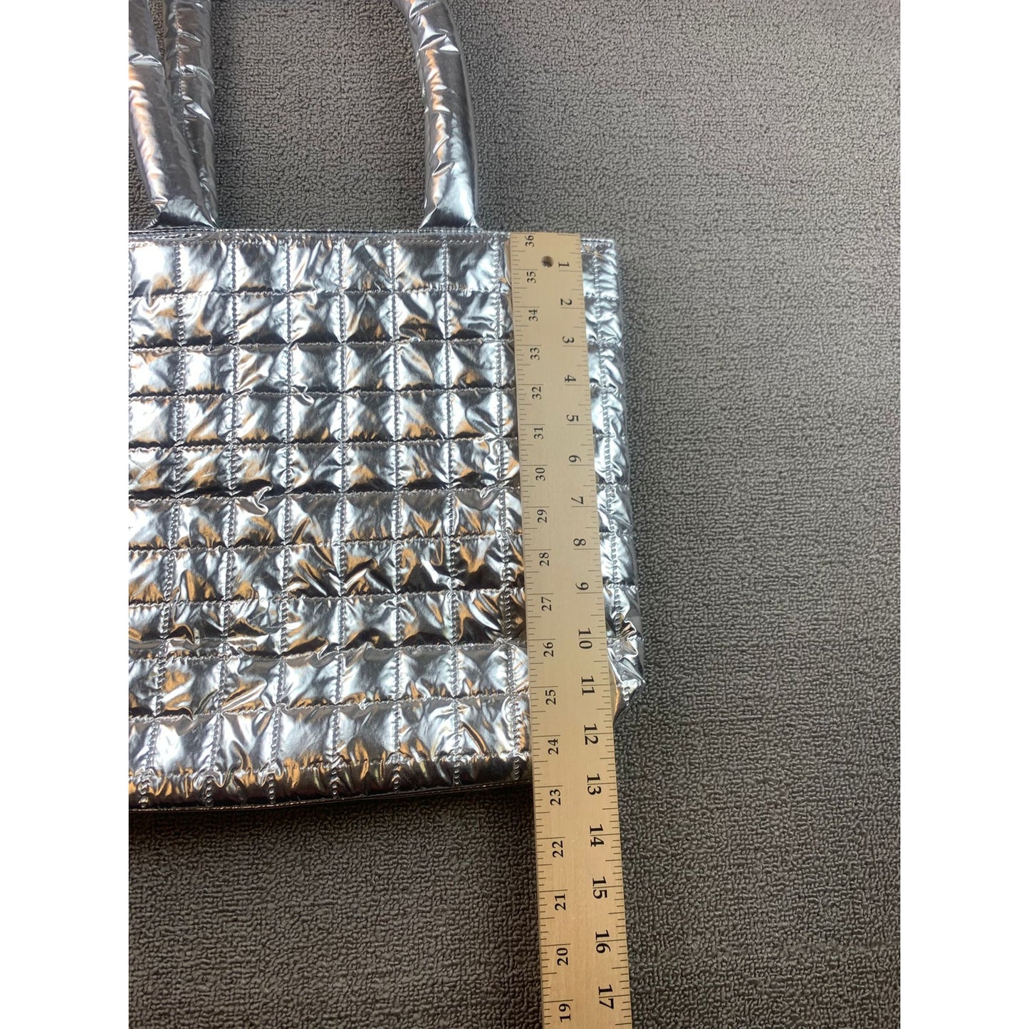 Clinique Women Small Silver Mint Green Puffer Quilted Tote Bag Cosmetic Pouch