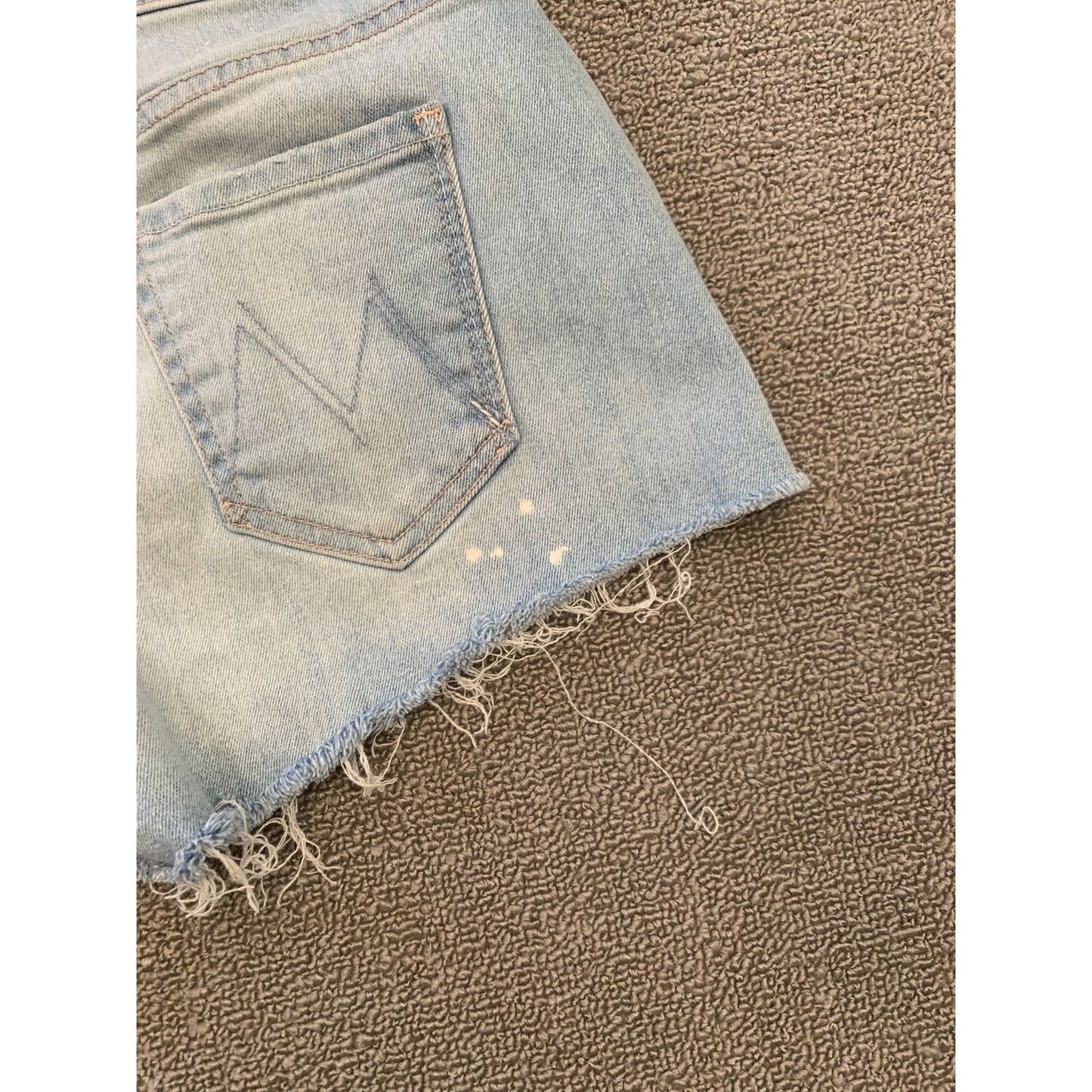 Mother Women's 25 Light Wash Frayed Hem Denim Shorts