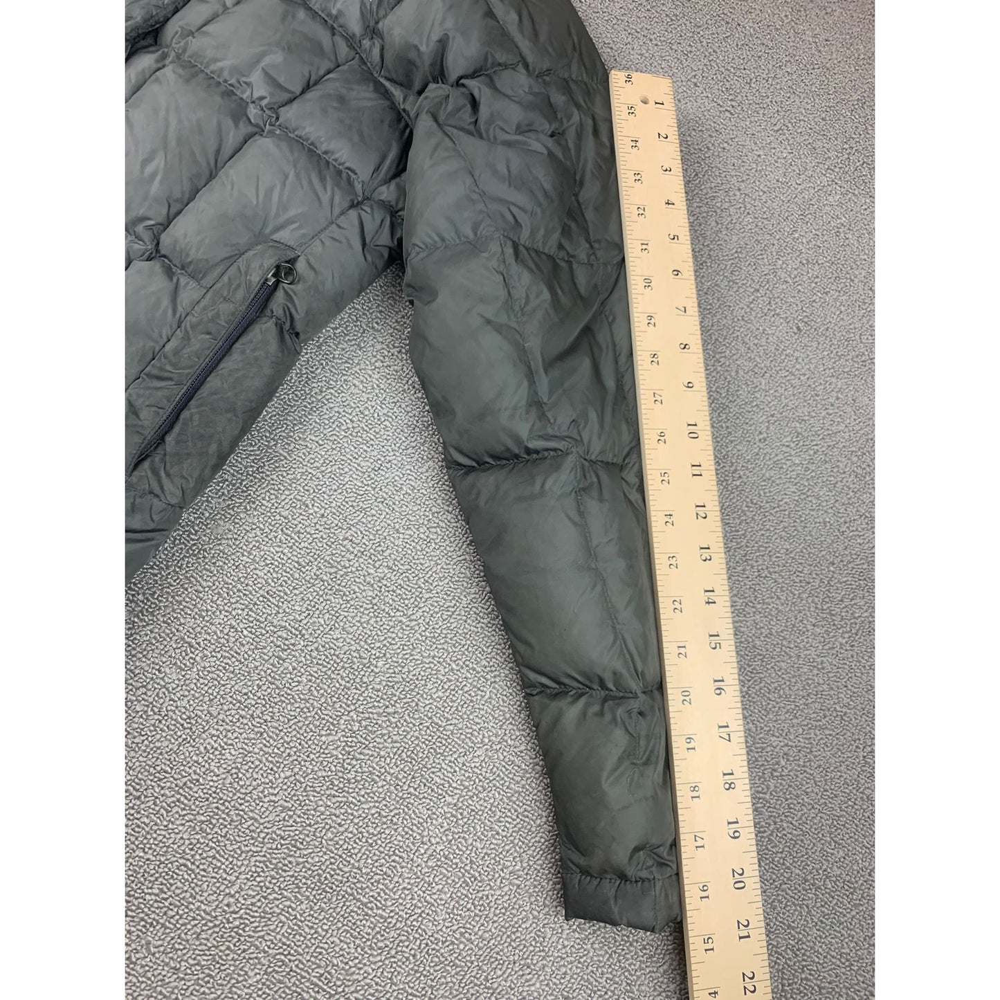 The North Face 600 Womens XS Black Hooded Parka Puffer Down Coat Jacket