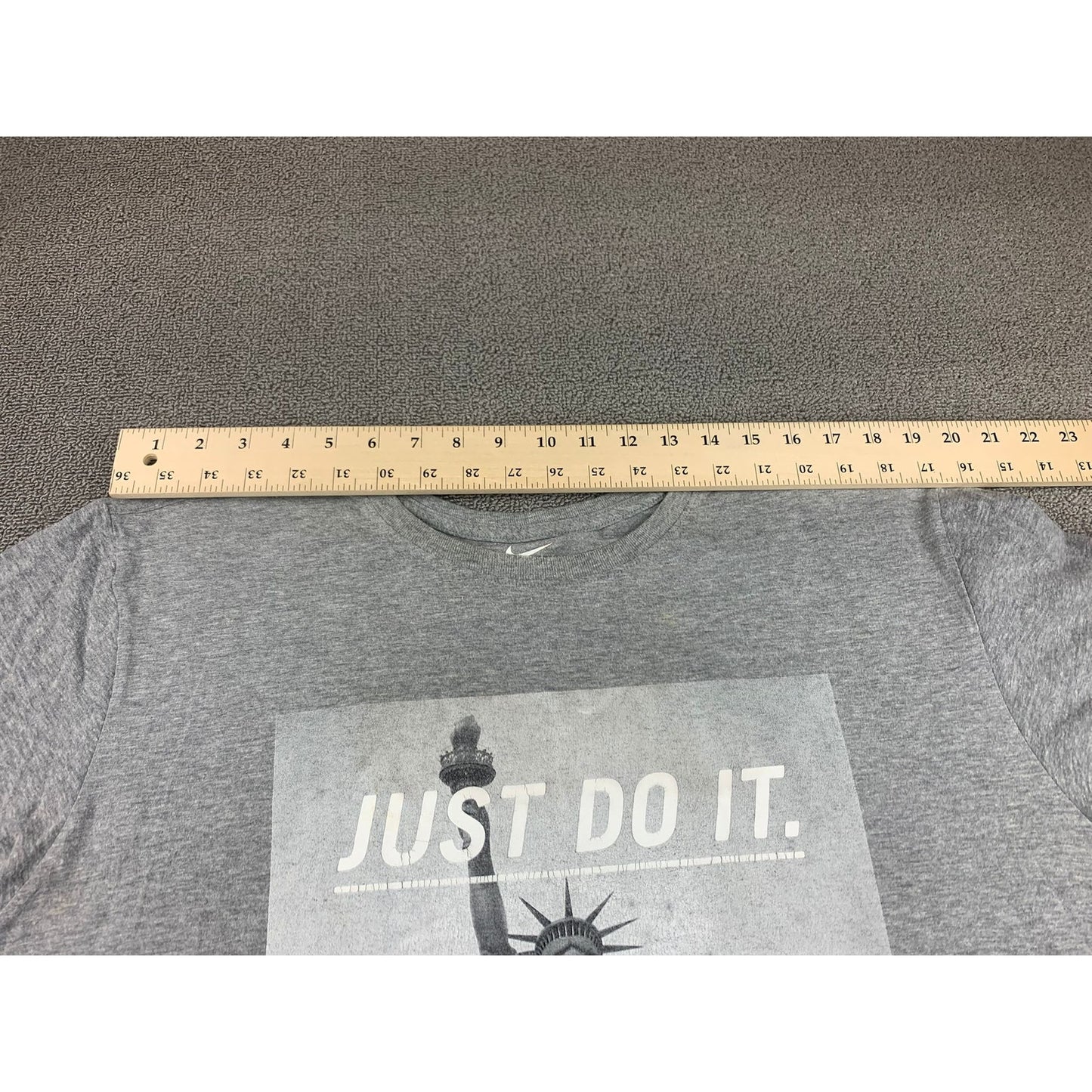 Nike The Nike Tee Men's XXL Gray Statue Of Liberty New York City