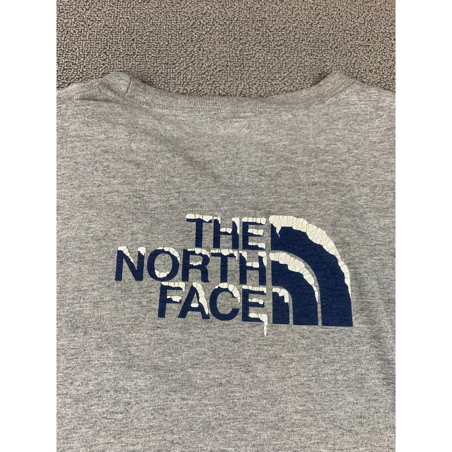 The North Face Men's XXL Gray Long Sleeve Graphic T-Shirt
