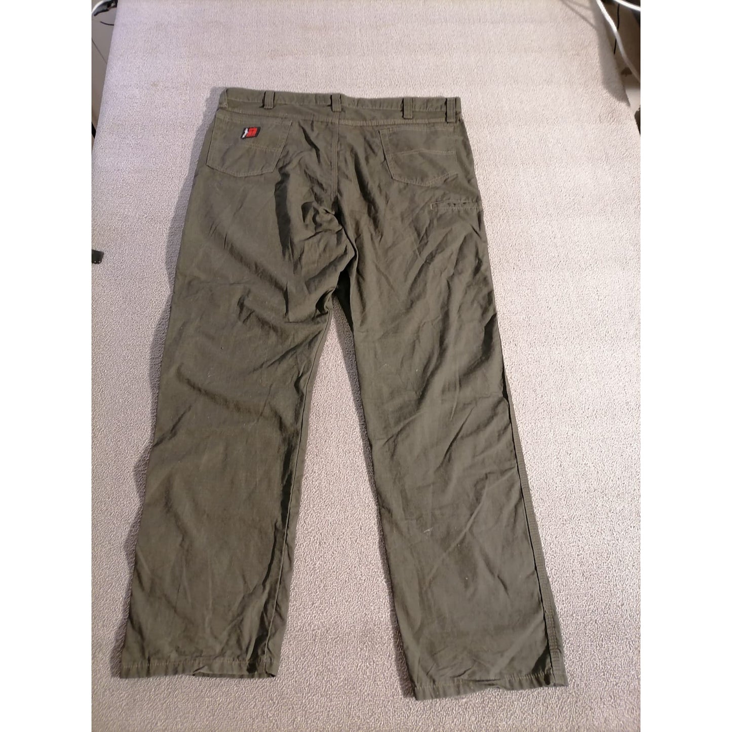 Wrangler 42x34 Male Olive Green 100% Cotton Utility Fit Durable Everyday Pants