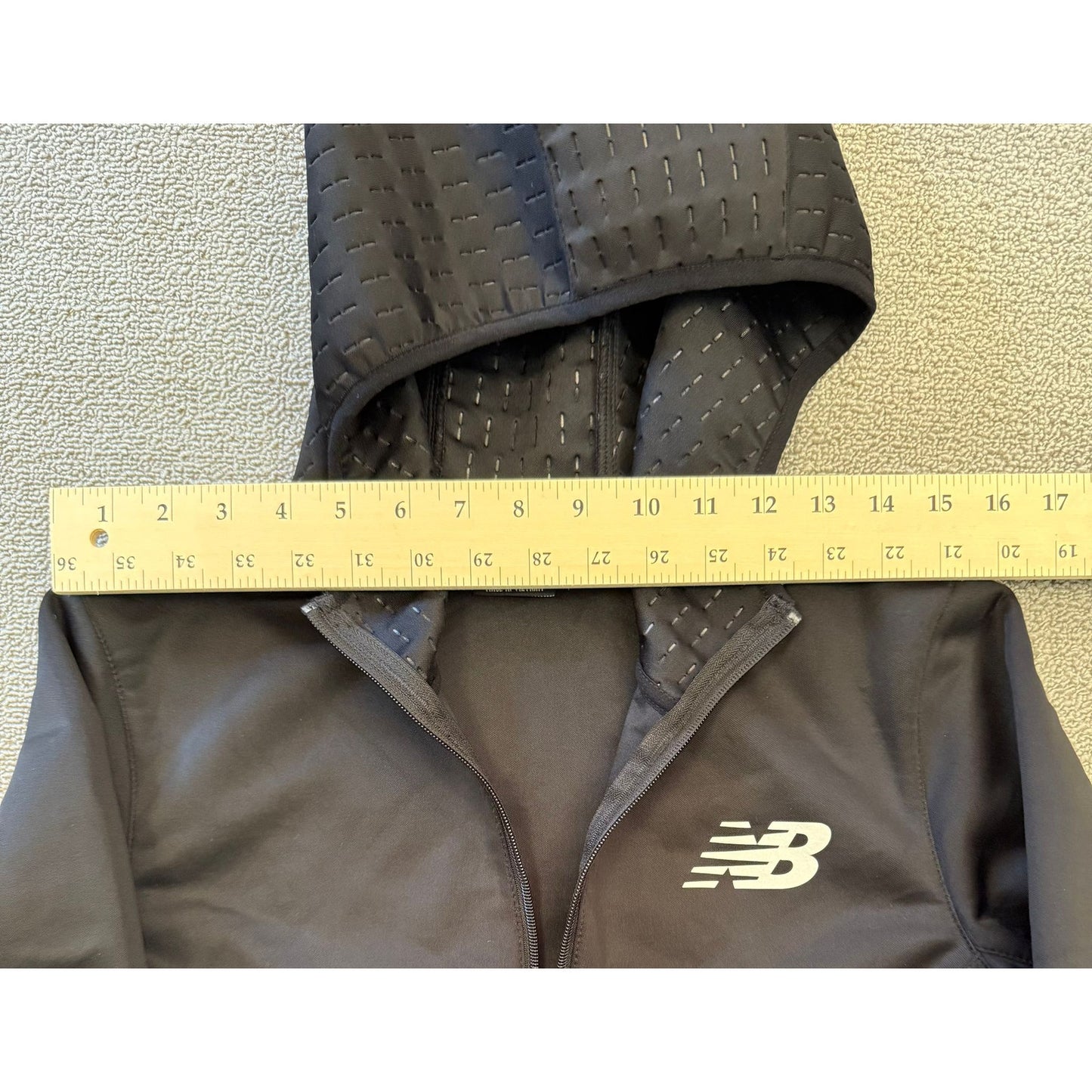 New Balance Men's M Black Hooded Half-Zip Athletic Pullover Jacket
