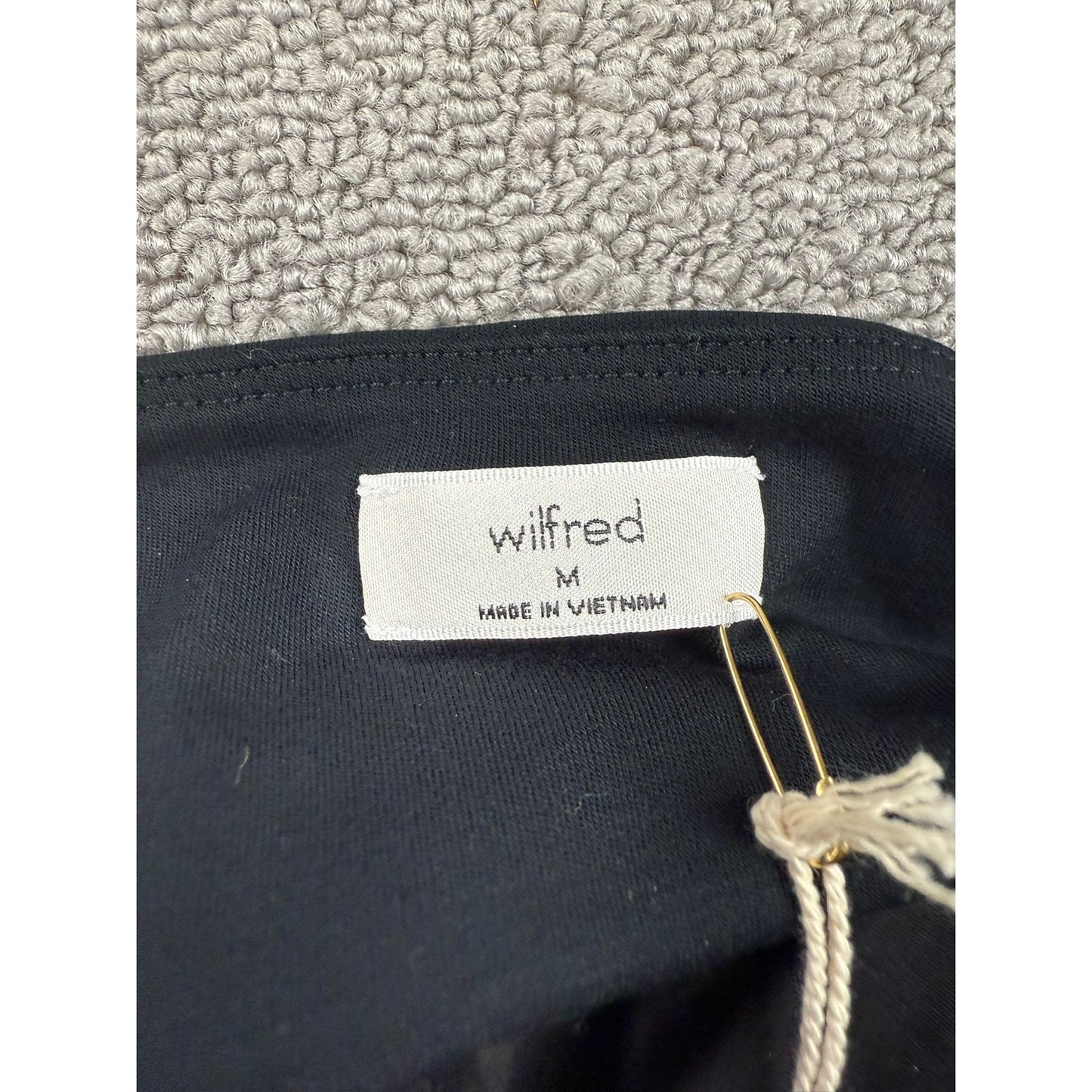 Aritzia Wilfred Women Medium Black Salvo Top Squareneck Bubble Tank Top