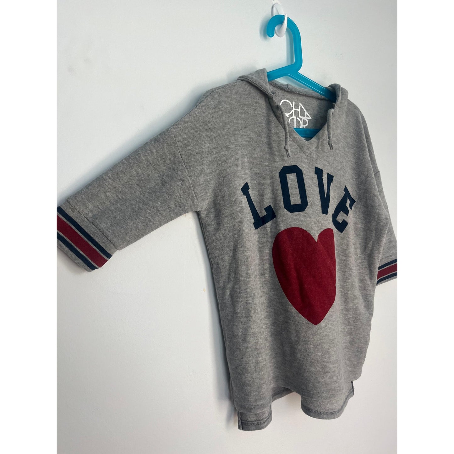 Chaser LOVE Hoodie Women 8 Gray Short Sleeve Heart Graphic Pullover