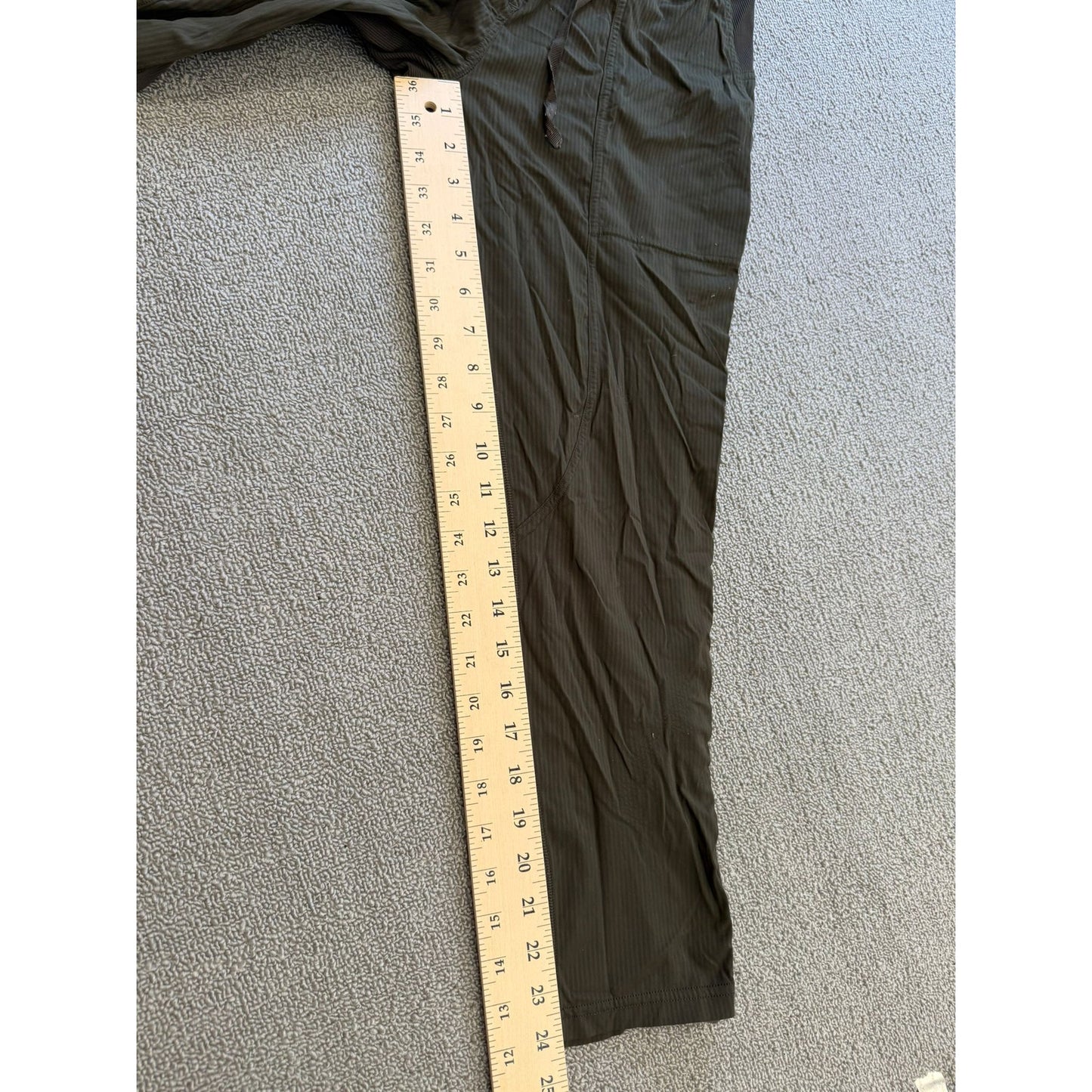 Lululemon Womens 4 Olive Green Dance Studio Crop Pants