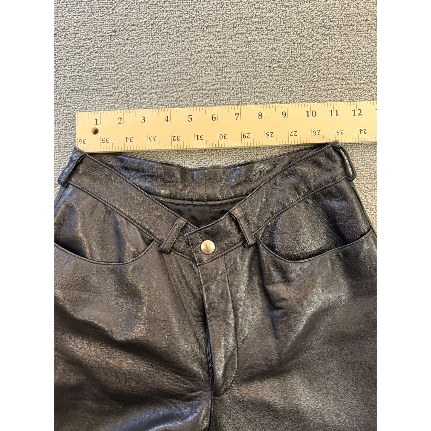 Stylish INTERMIX NEW YORK Women'sPants Size 6 Bootcut