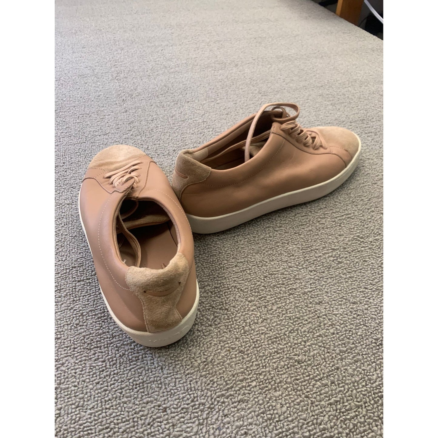 VINCE Women 7 Janna Suede Leather Low Top Lace Up Sneaker
