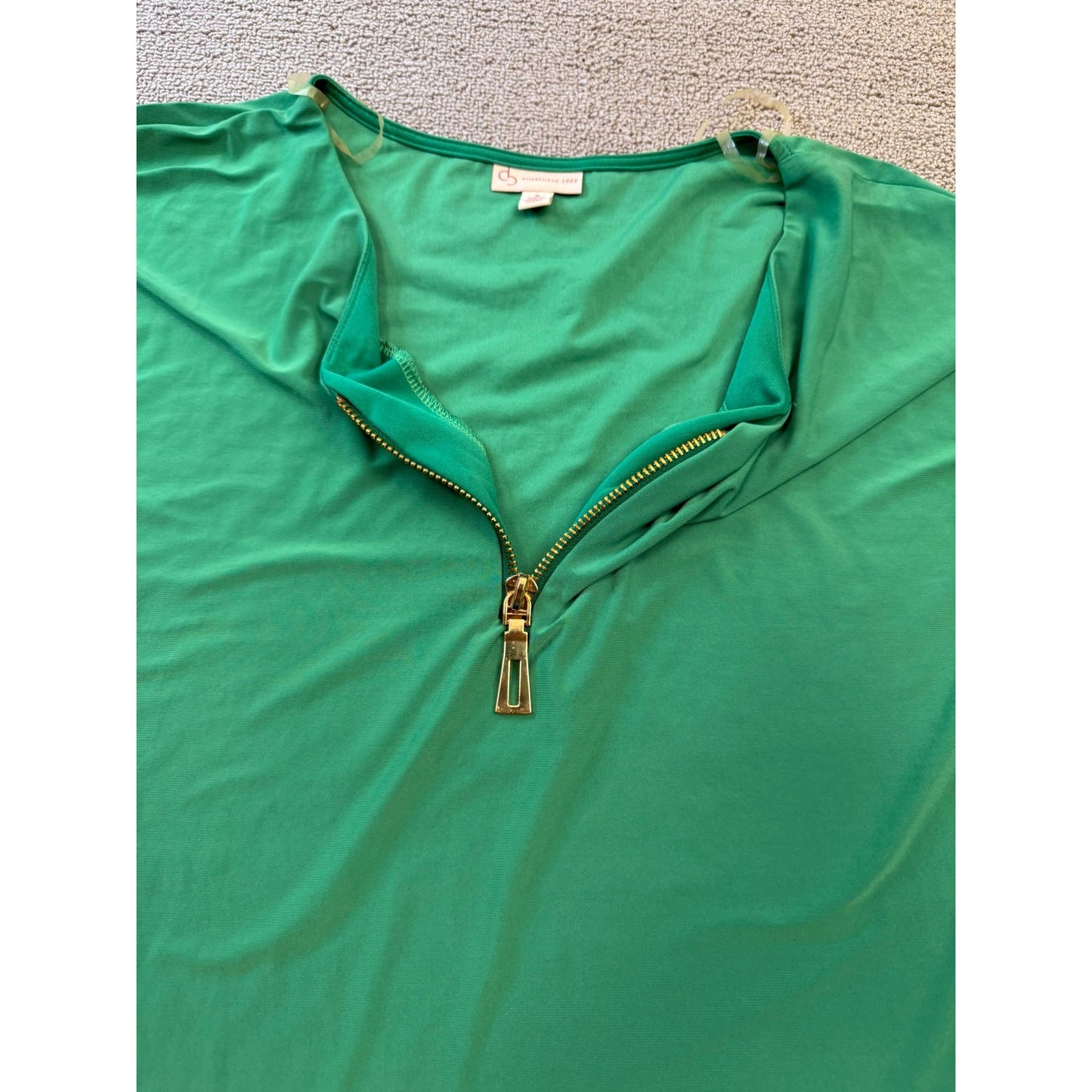 DB Established 1962 Woman 8 Green V-Neck Mini Dress Gold Zipper