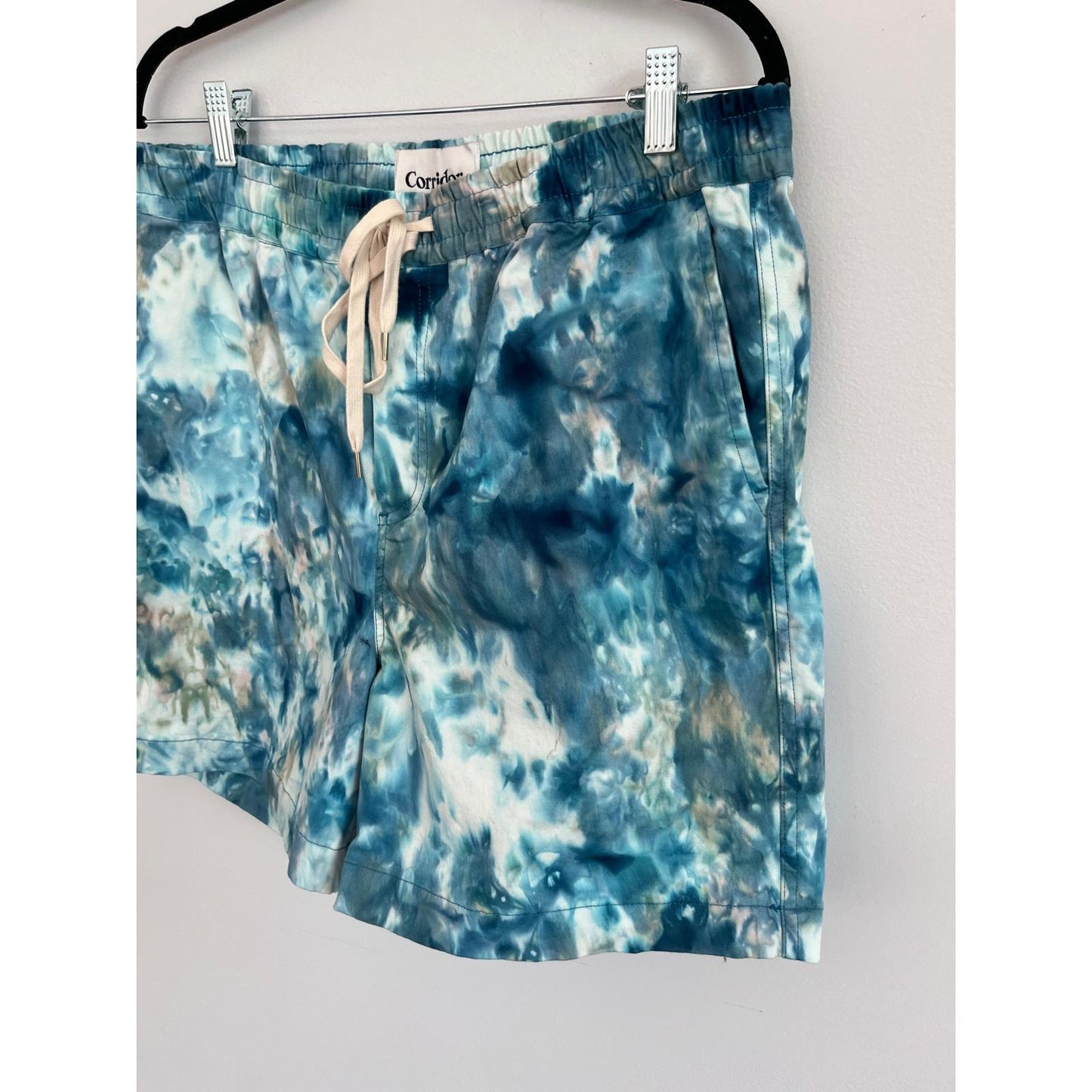 Corridor Swim Trunks Men L Blue Tie Dye Elastic Waist Mesh Lined Shorts