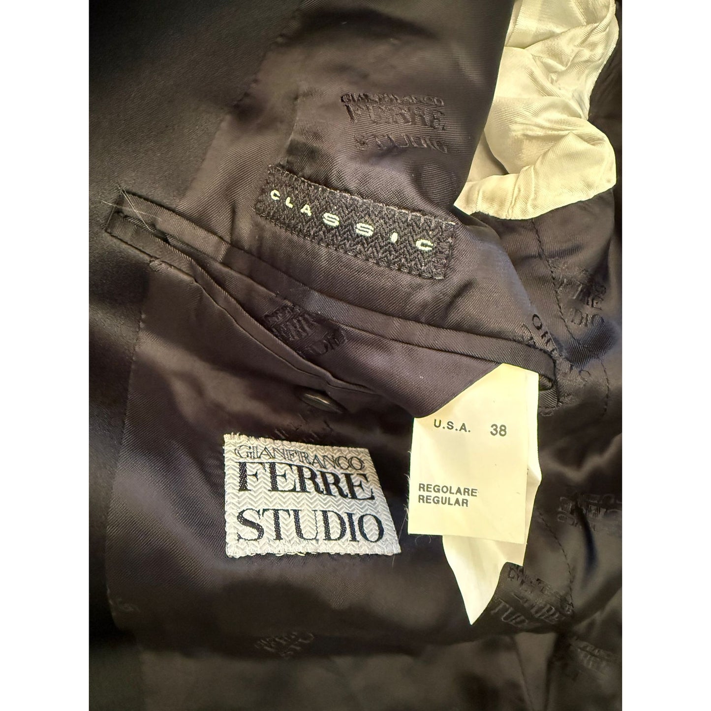 Gianfranco Ferre Studio Mens  Size 38 Classic Blazer Pants Set Made in Italy